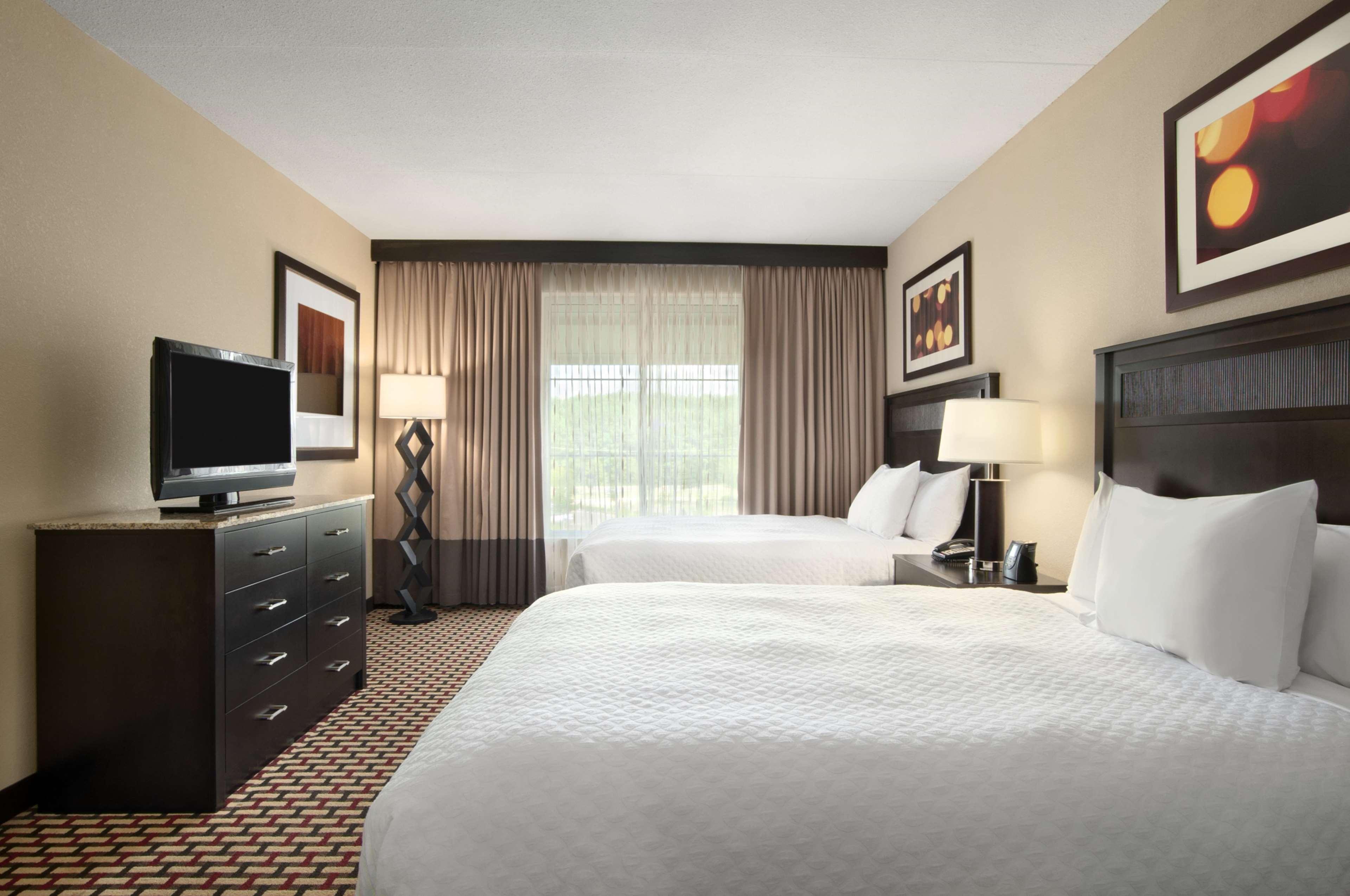 Suite Two Queen Beds