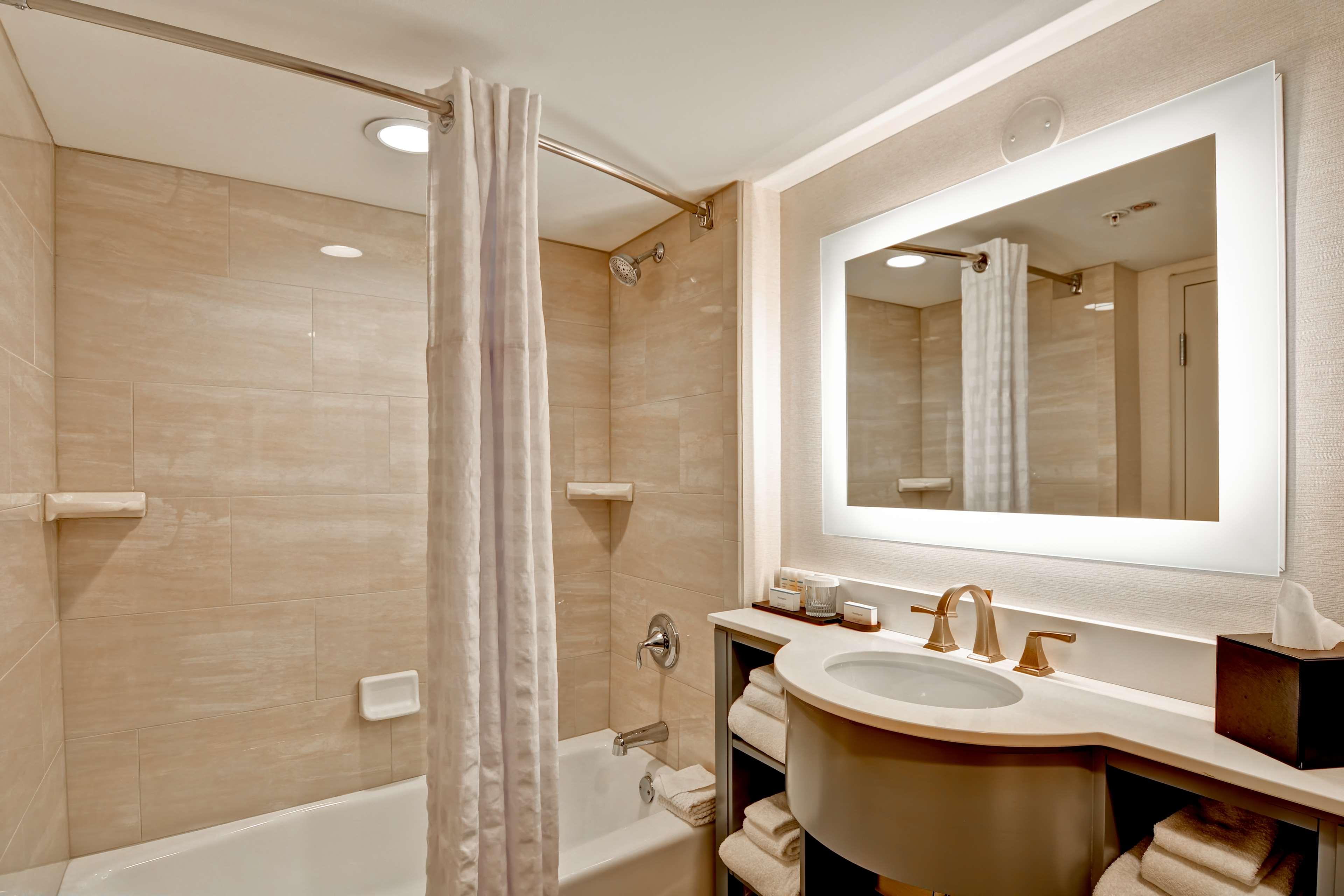 Suite Two Double Beds Non Smoking