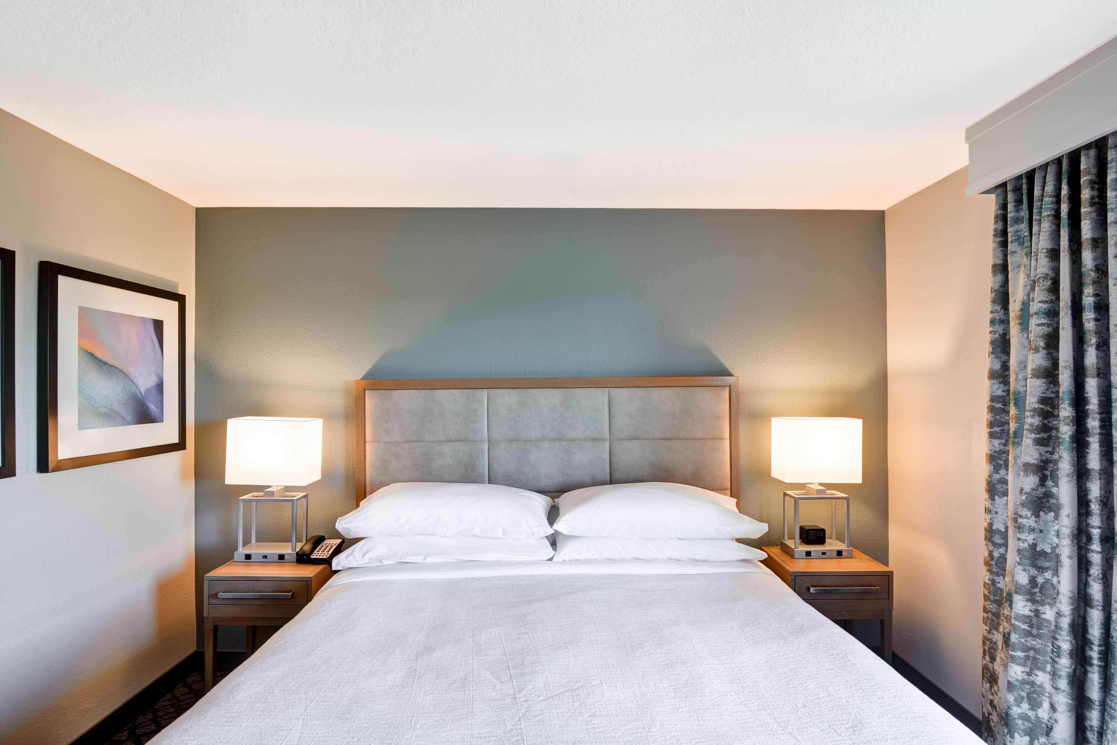 Suite Deluxe King Bed