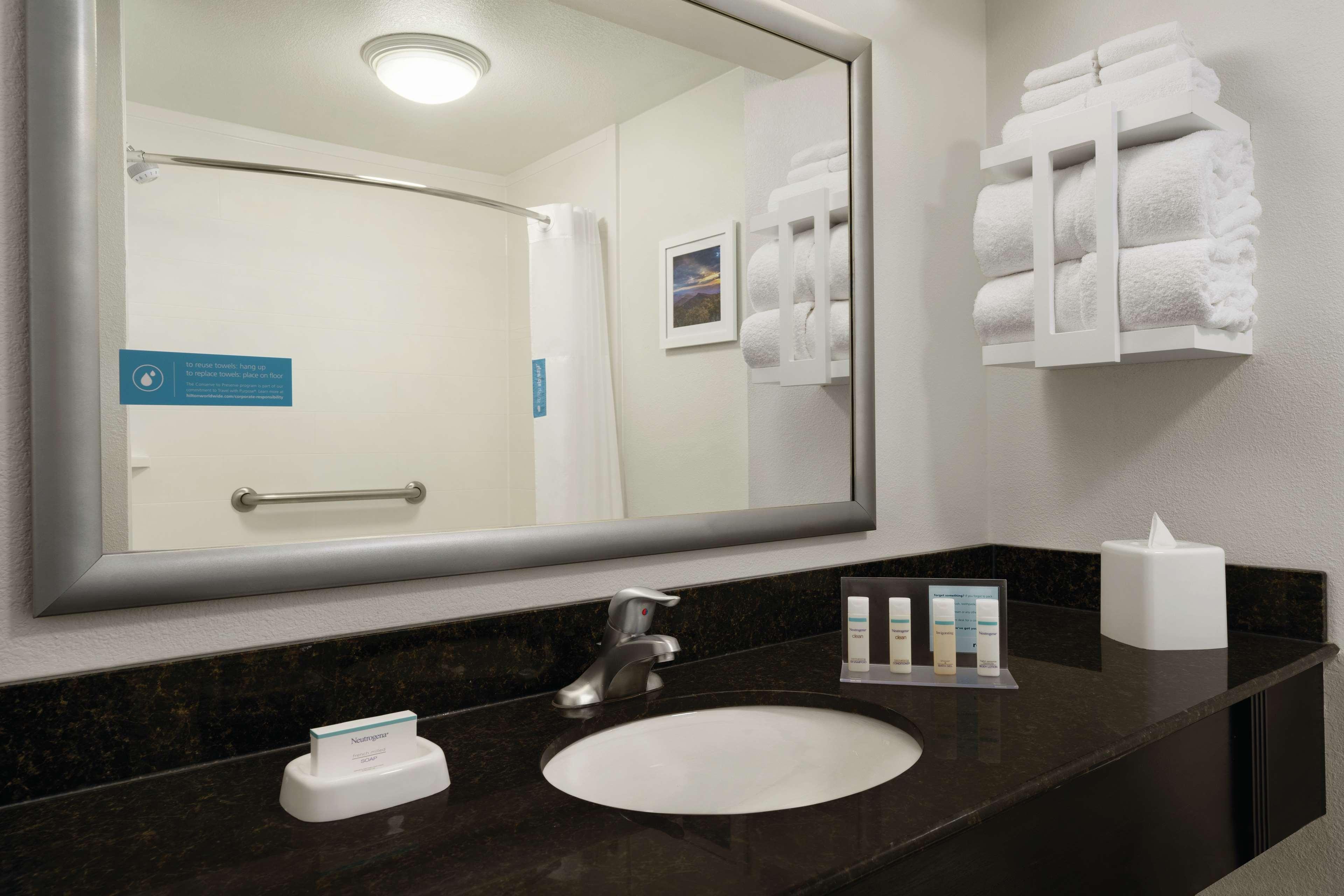 Suite Two Queen Beds One Bedroom