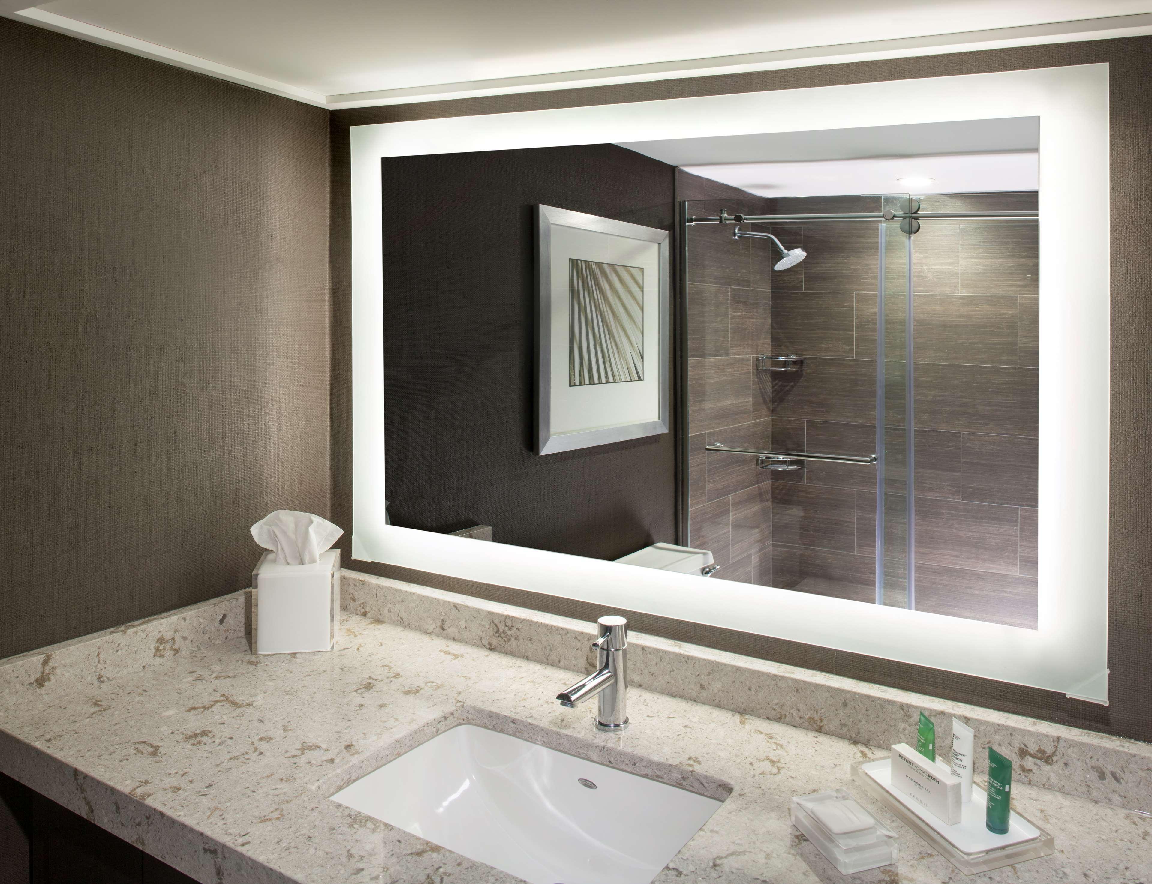 Double Deluxe King Bed