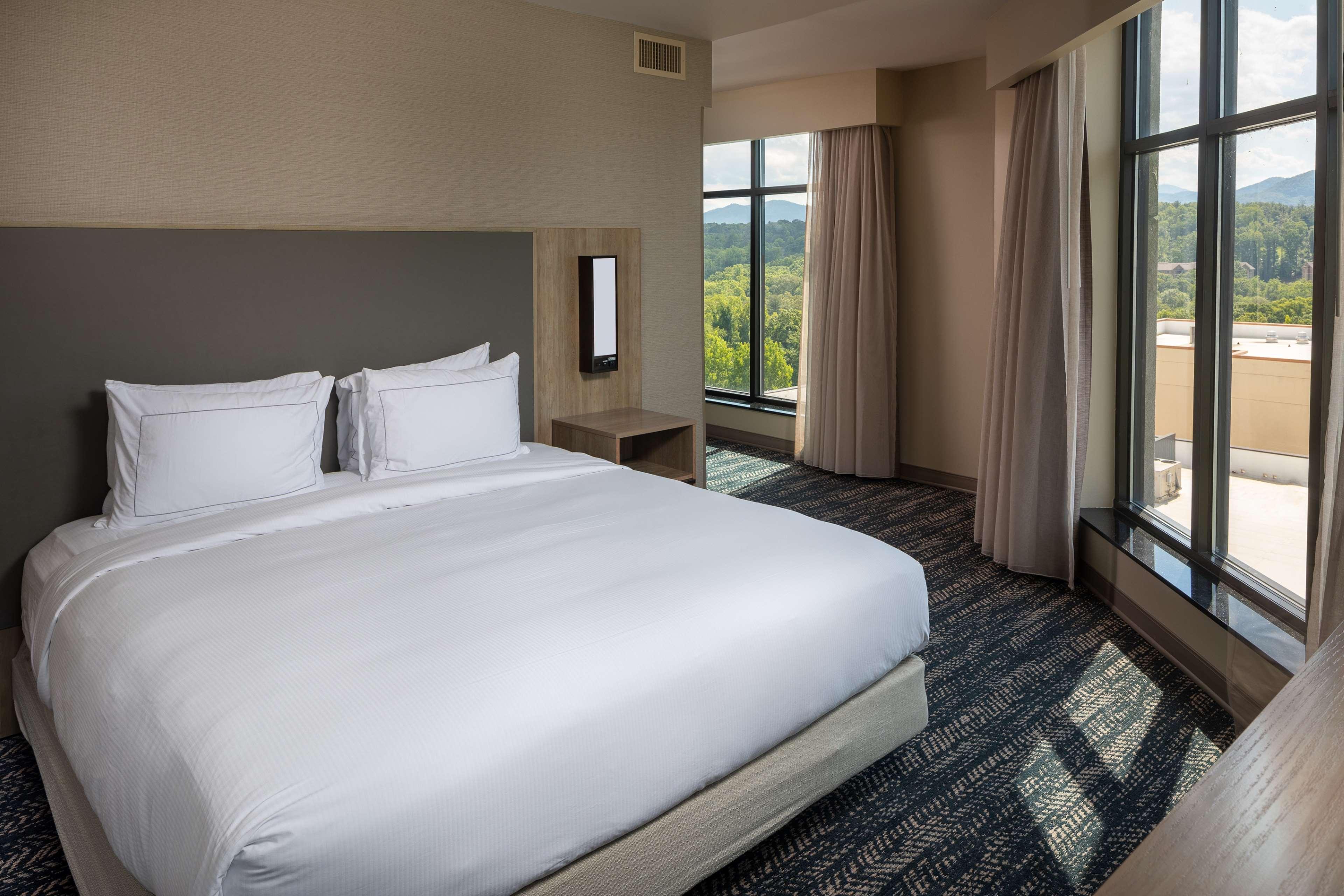 Junior Suite King Size Bed