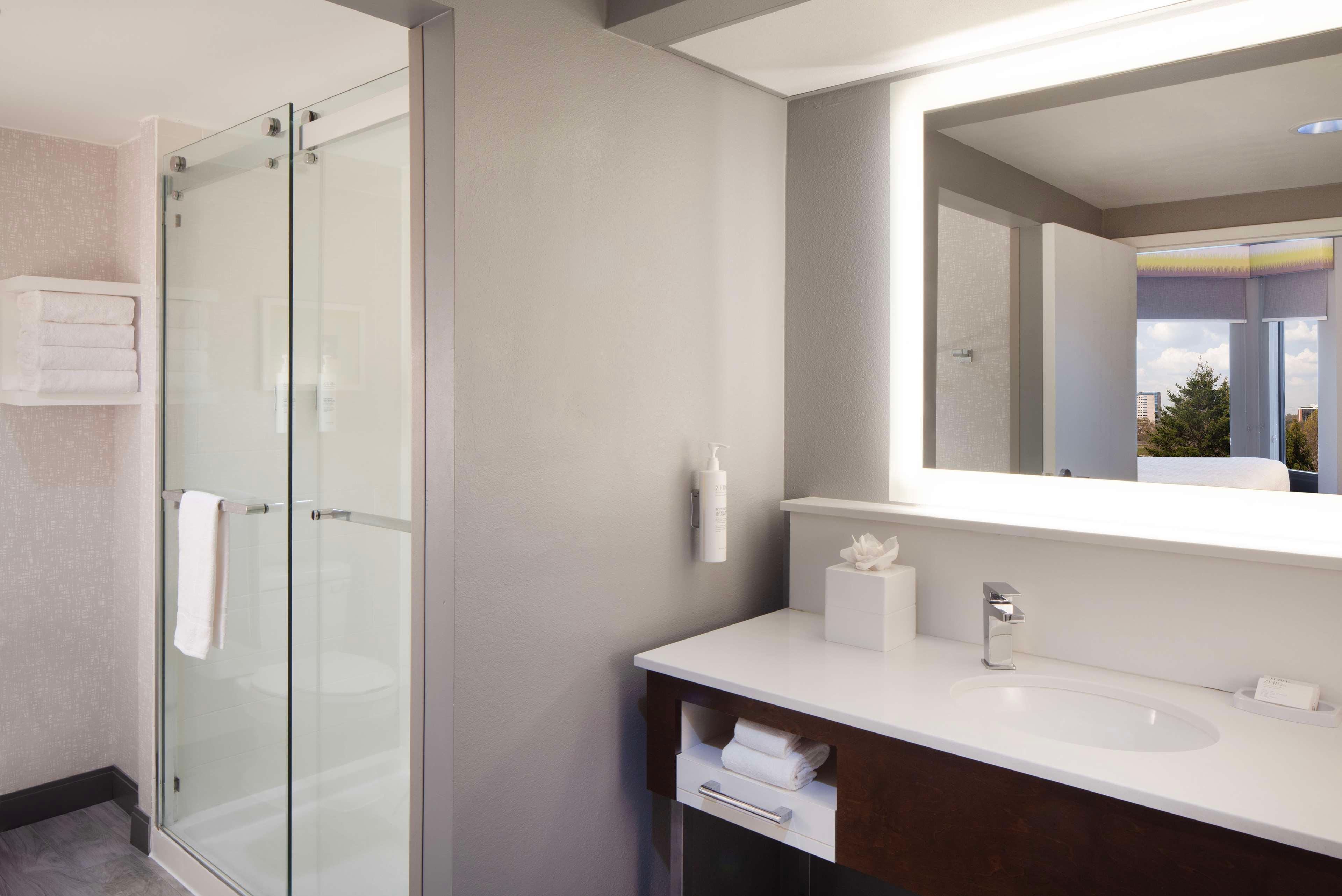 Suite Two Queen Beds One Bedroom