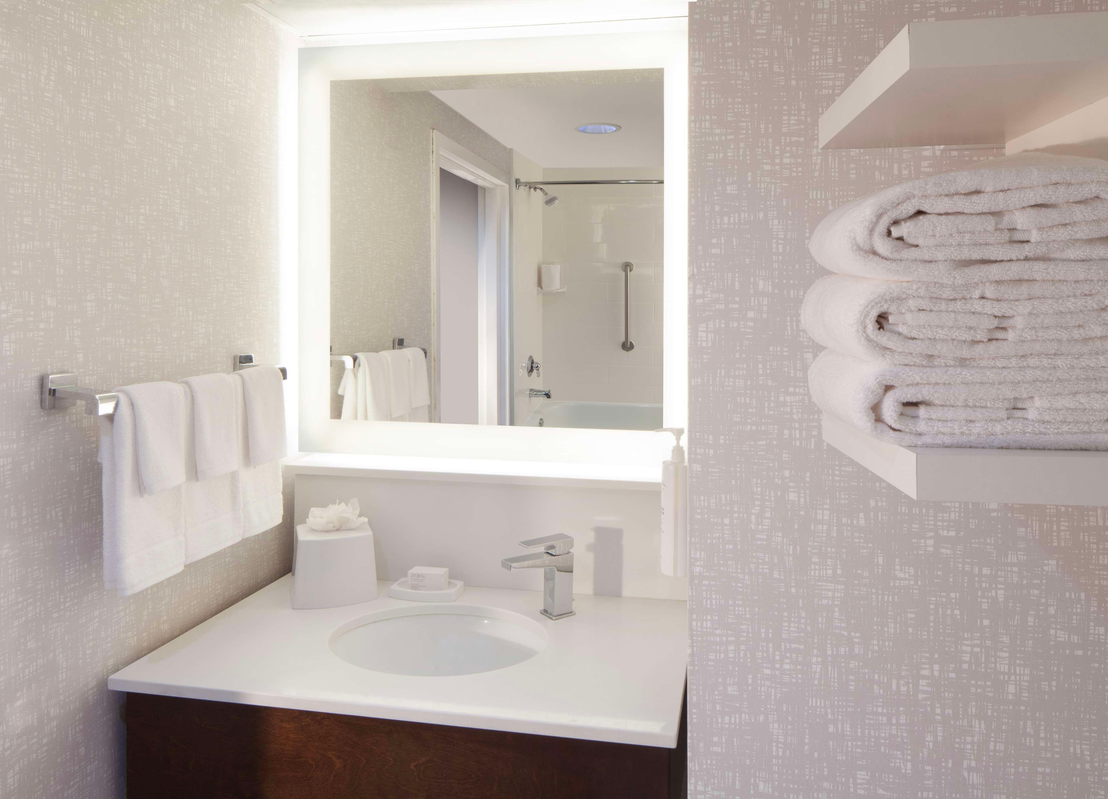 Double Two Queen Beds Non Smoking