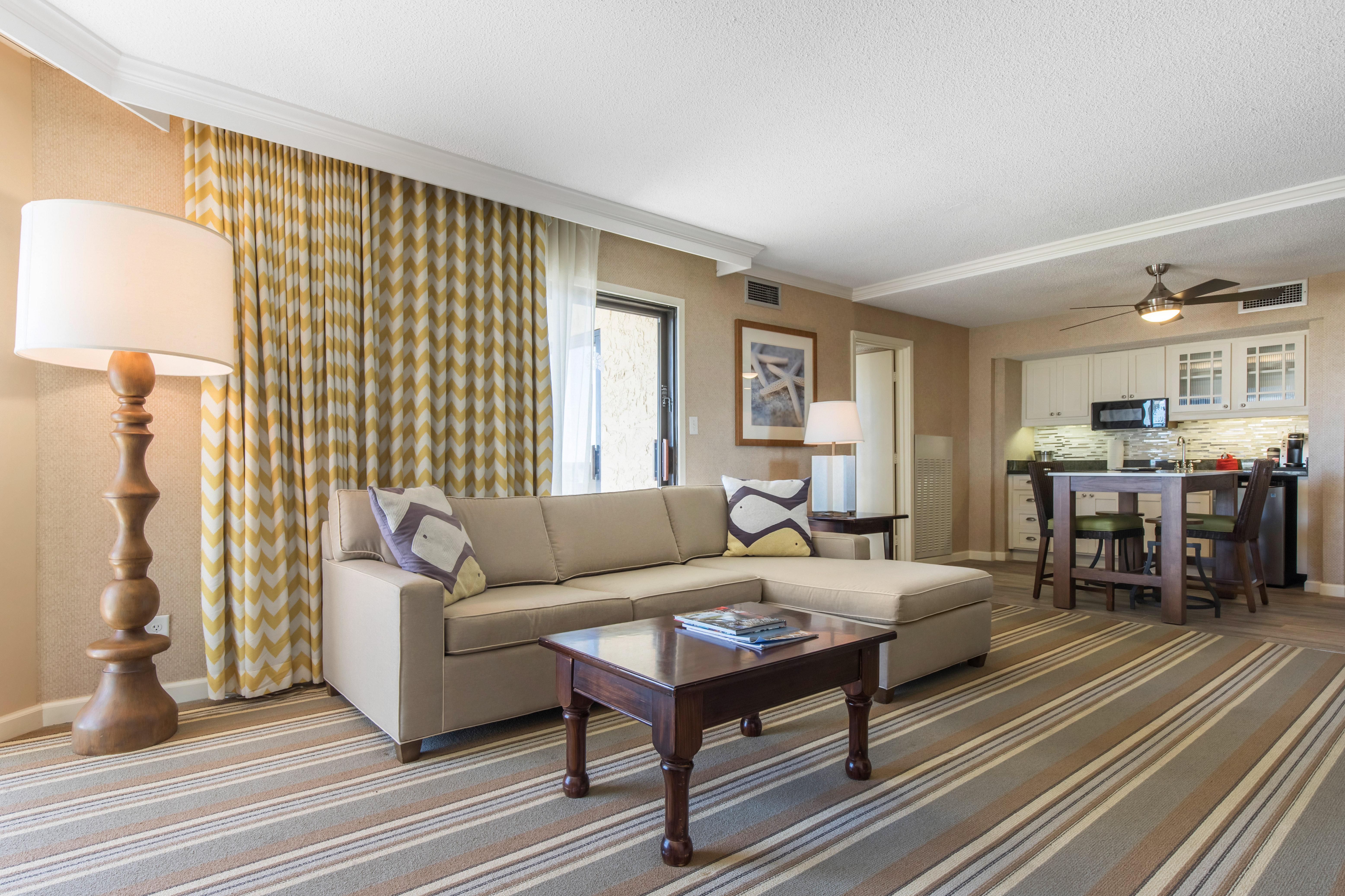 Suite Ocean Front King Bed