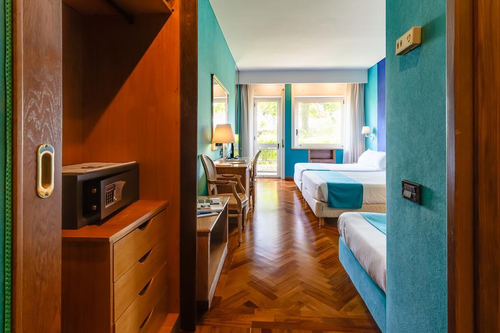 Family Room Standard