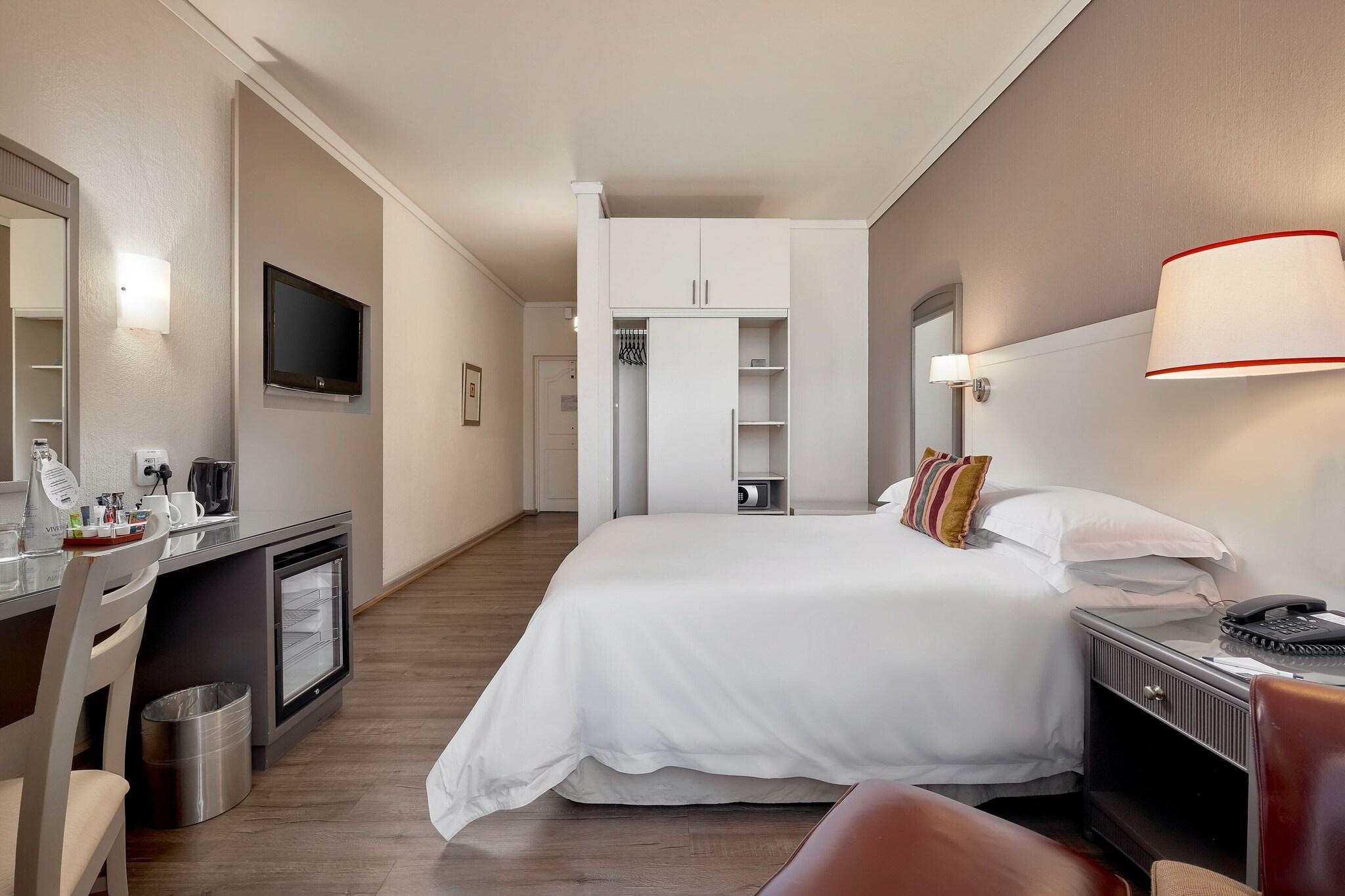 Double Queen Size Bed