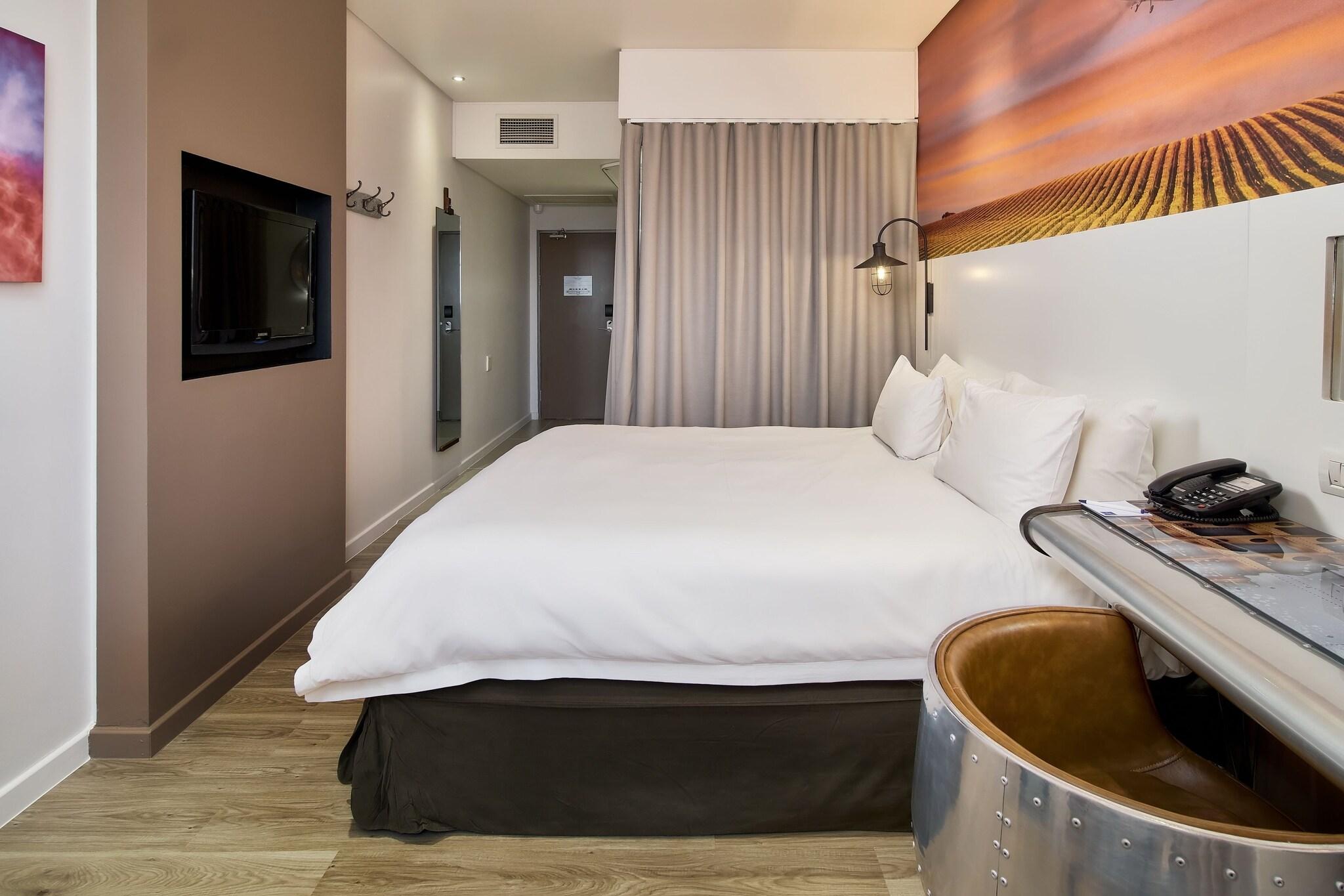 Double King Size Bed