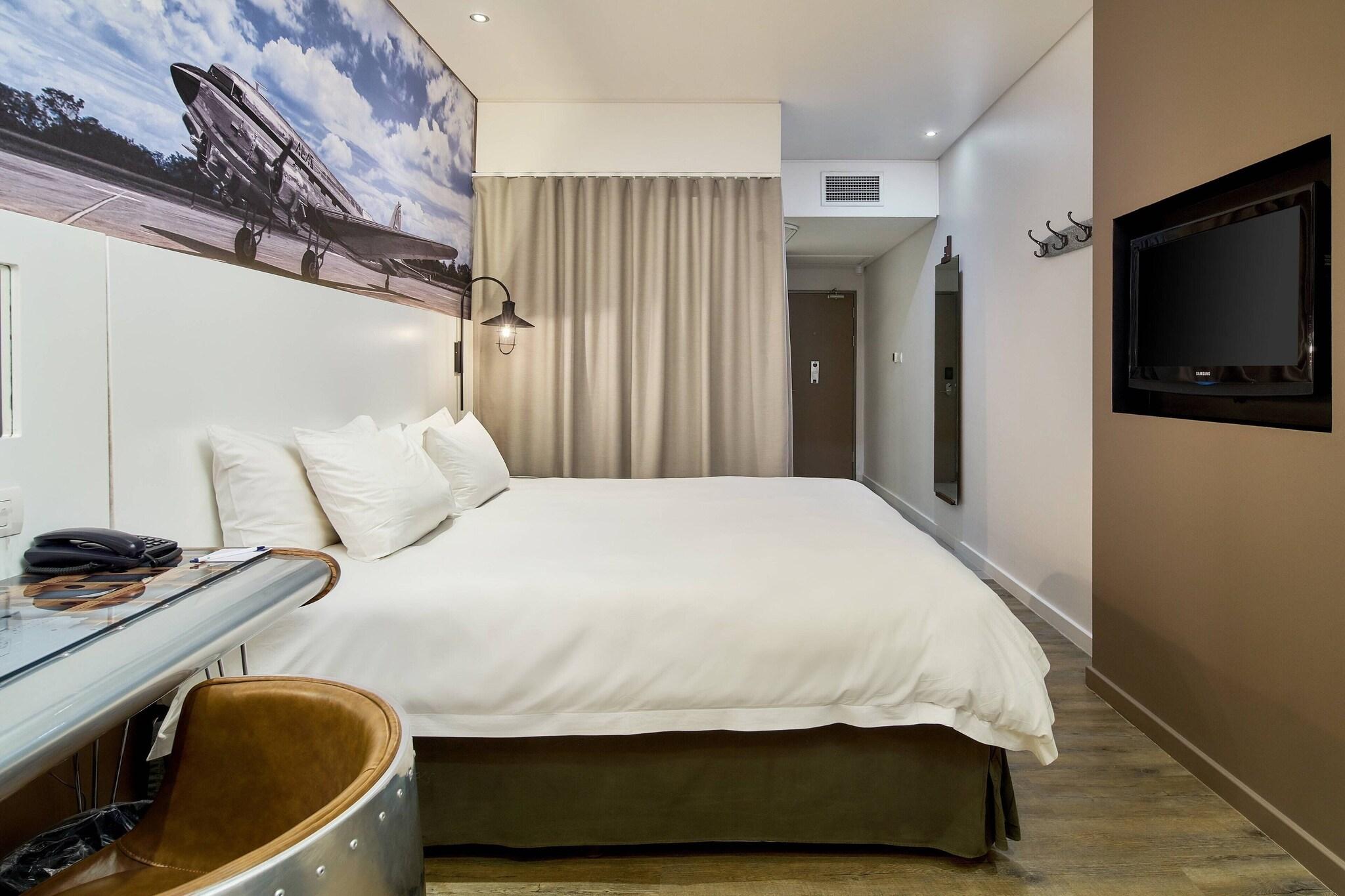 Double King Size Bed