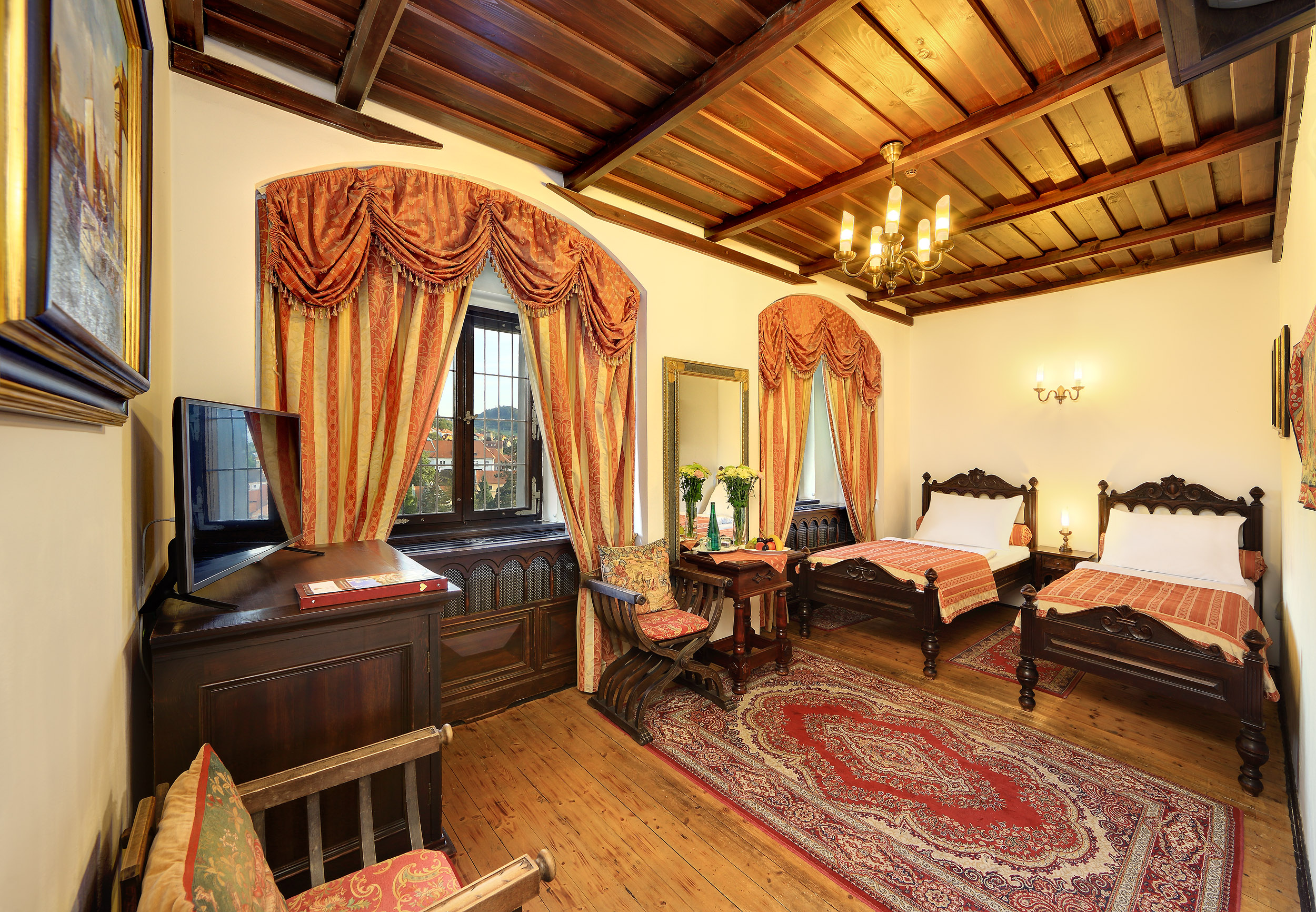 Double or Twin Standard