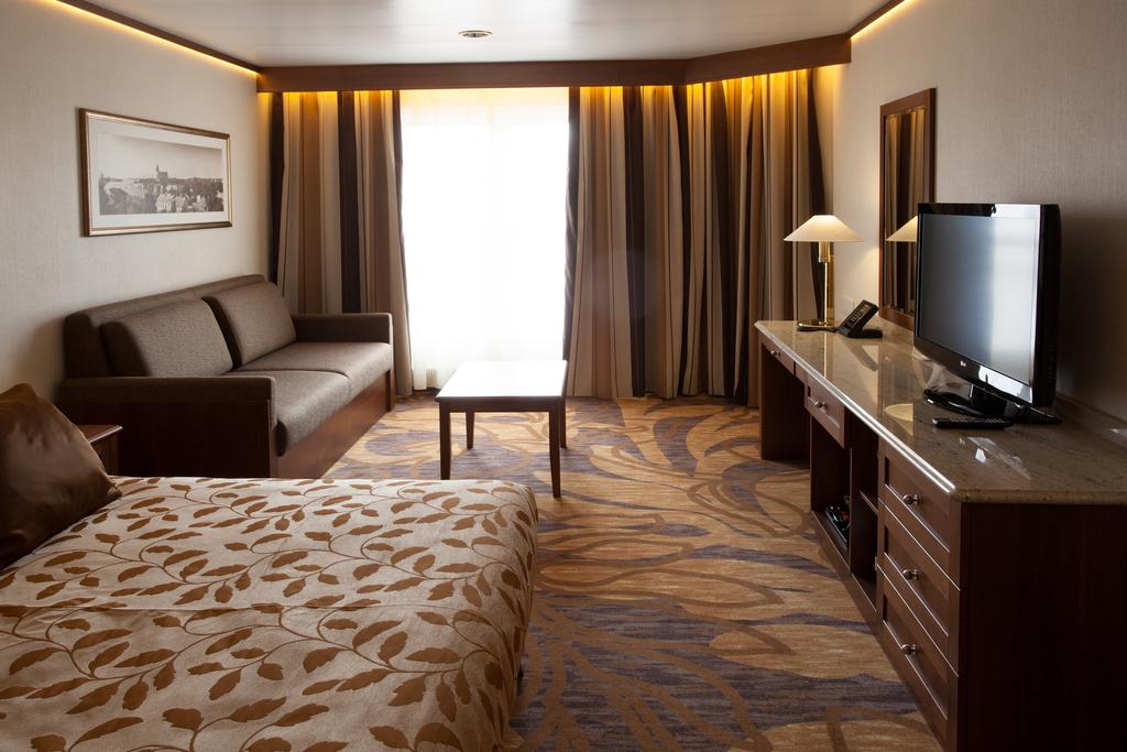 Twin Deluxe with Balcony