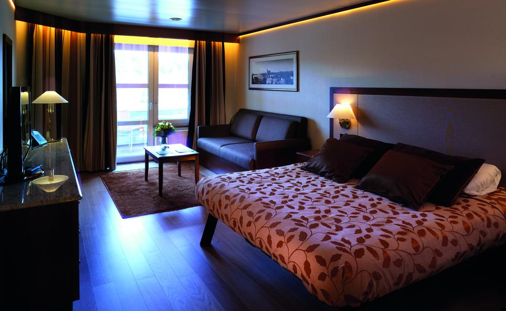 Twin Deluxe with Balcony