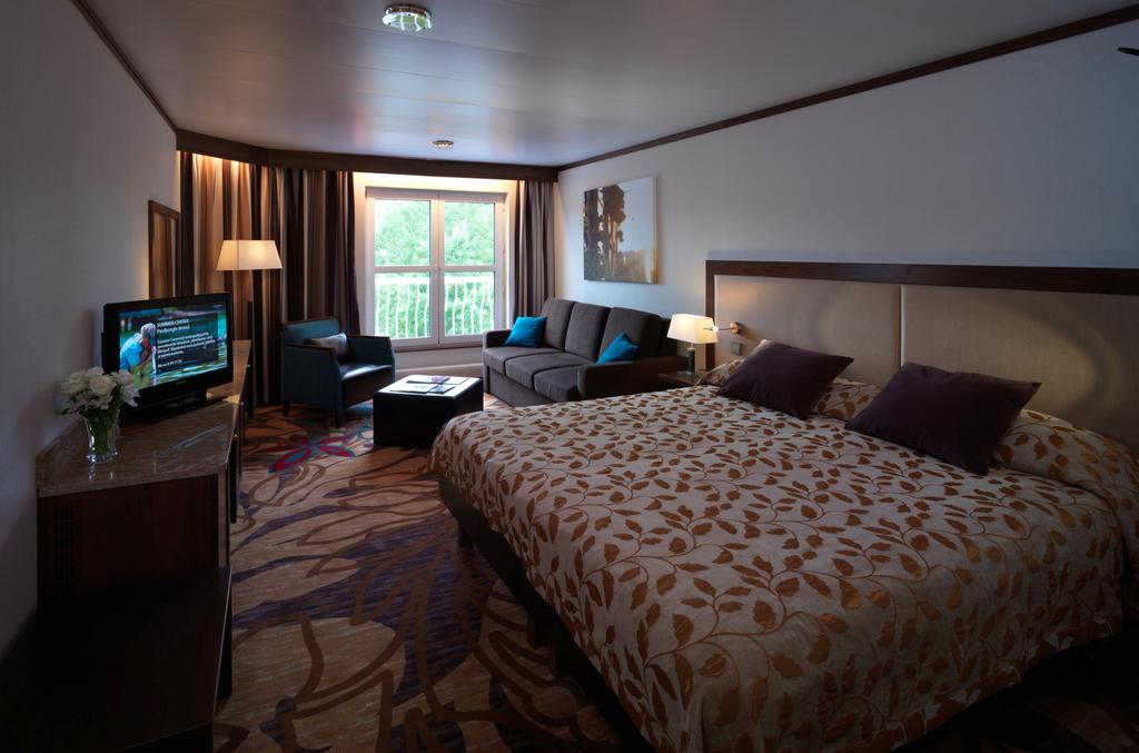 Twin Deluxe with Balcony