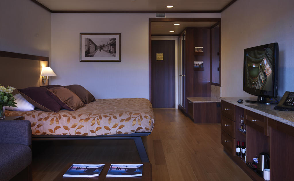 Twin Deluxe with Balcony