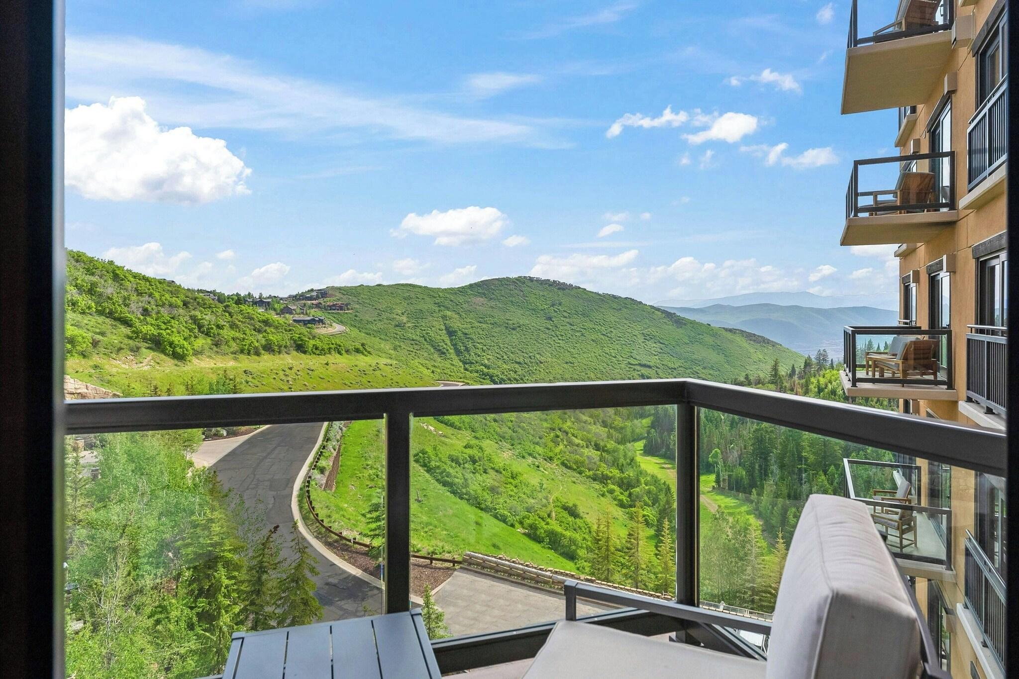 Suite with Views