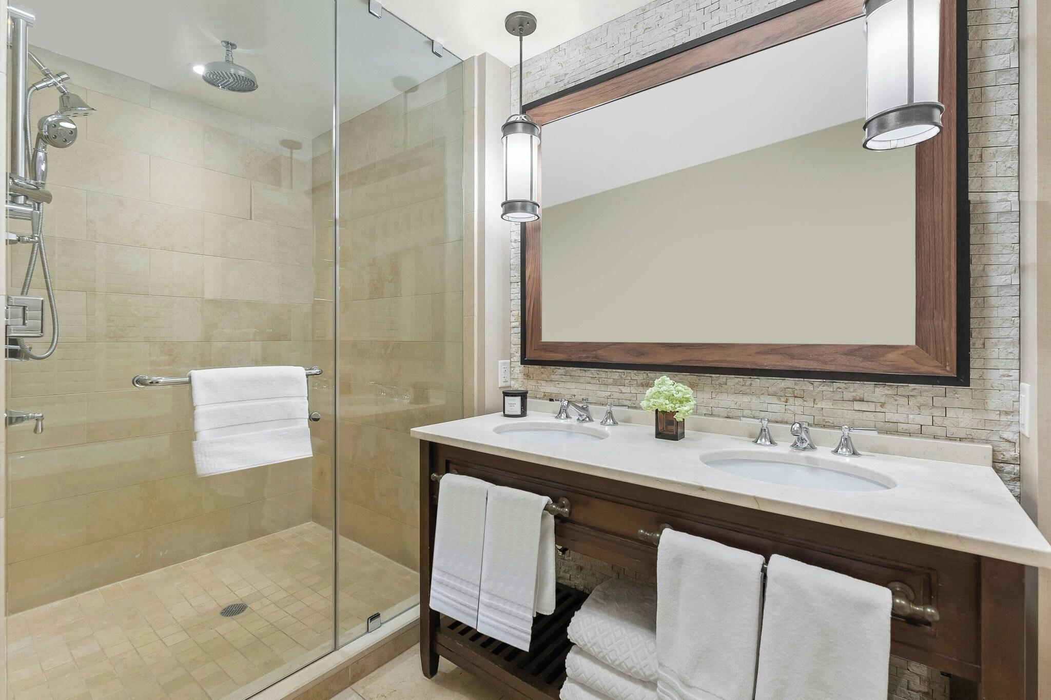 Suite with Views