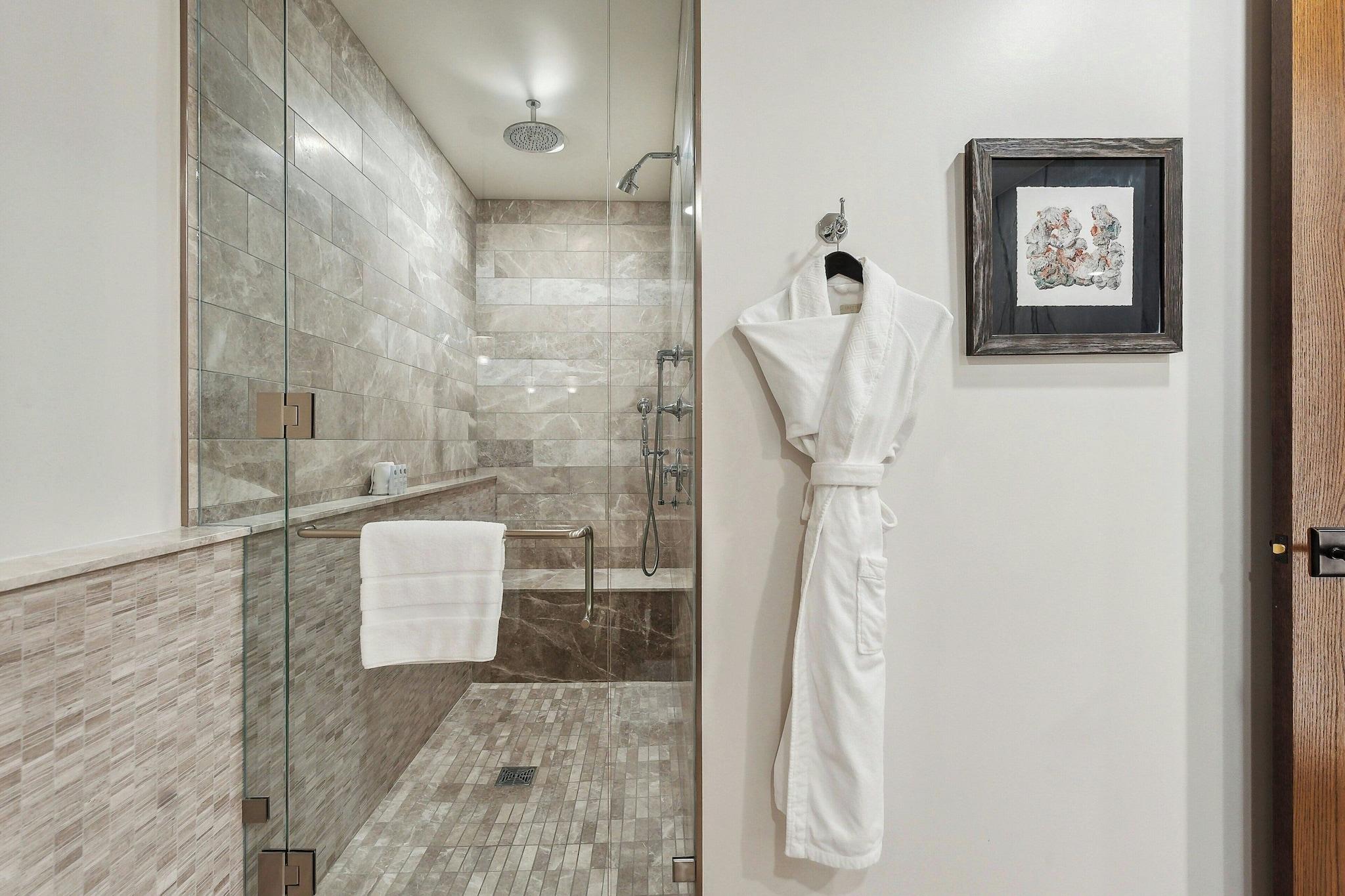 Double Deluxe Two Queen Beds