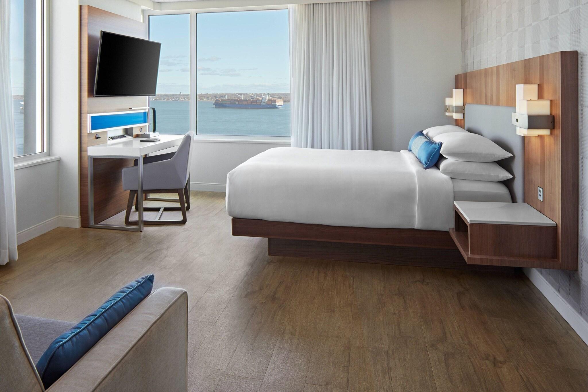 Double Deluxe King Bed