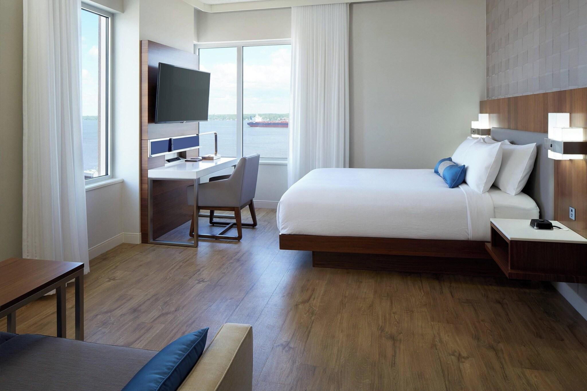 Double Deluxe King Bed