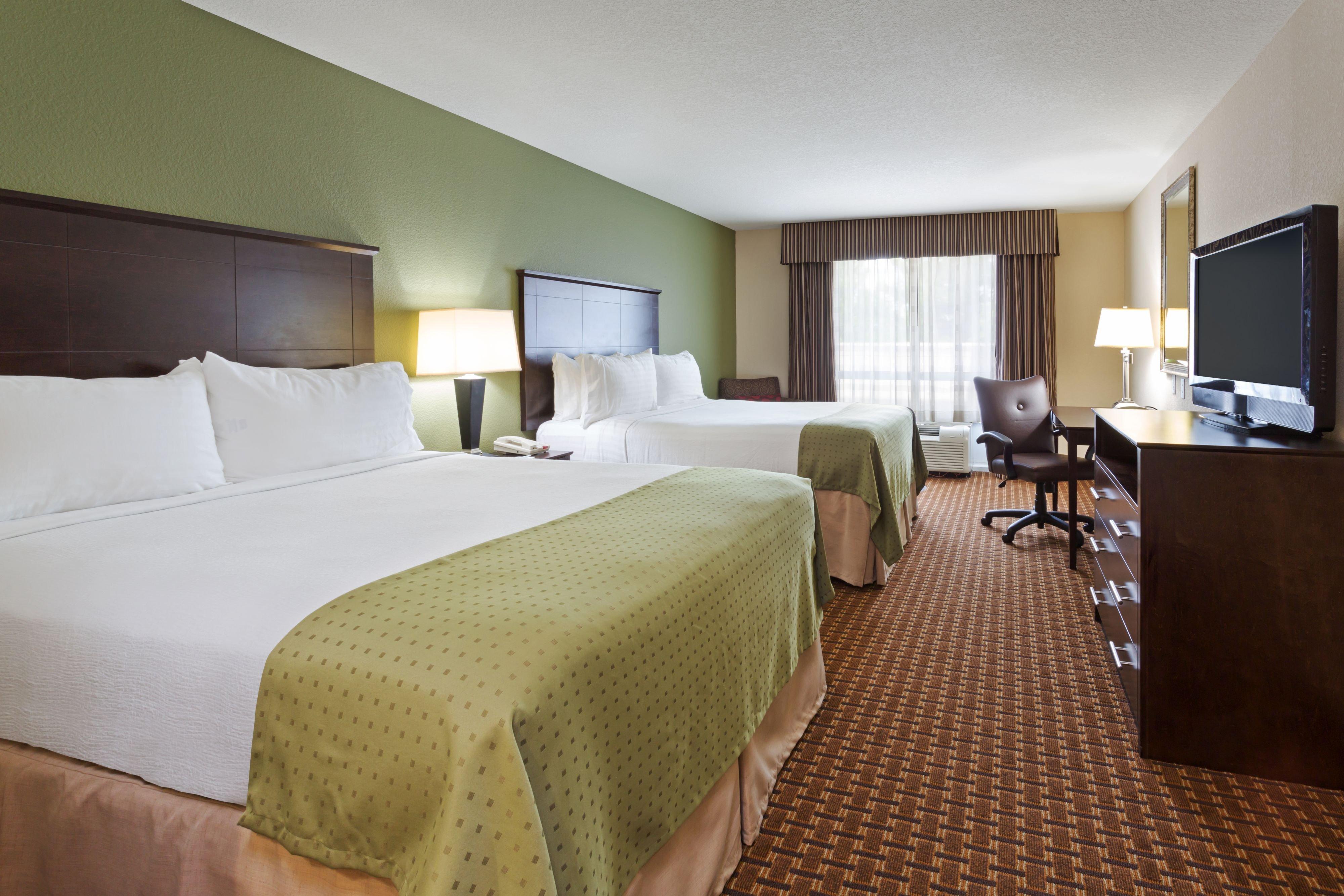 Double Two Queen Beds