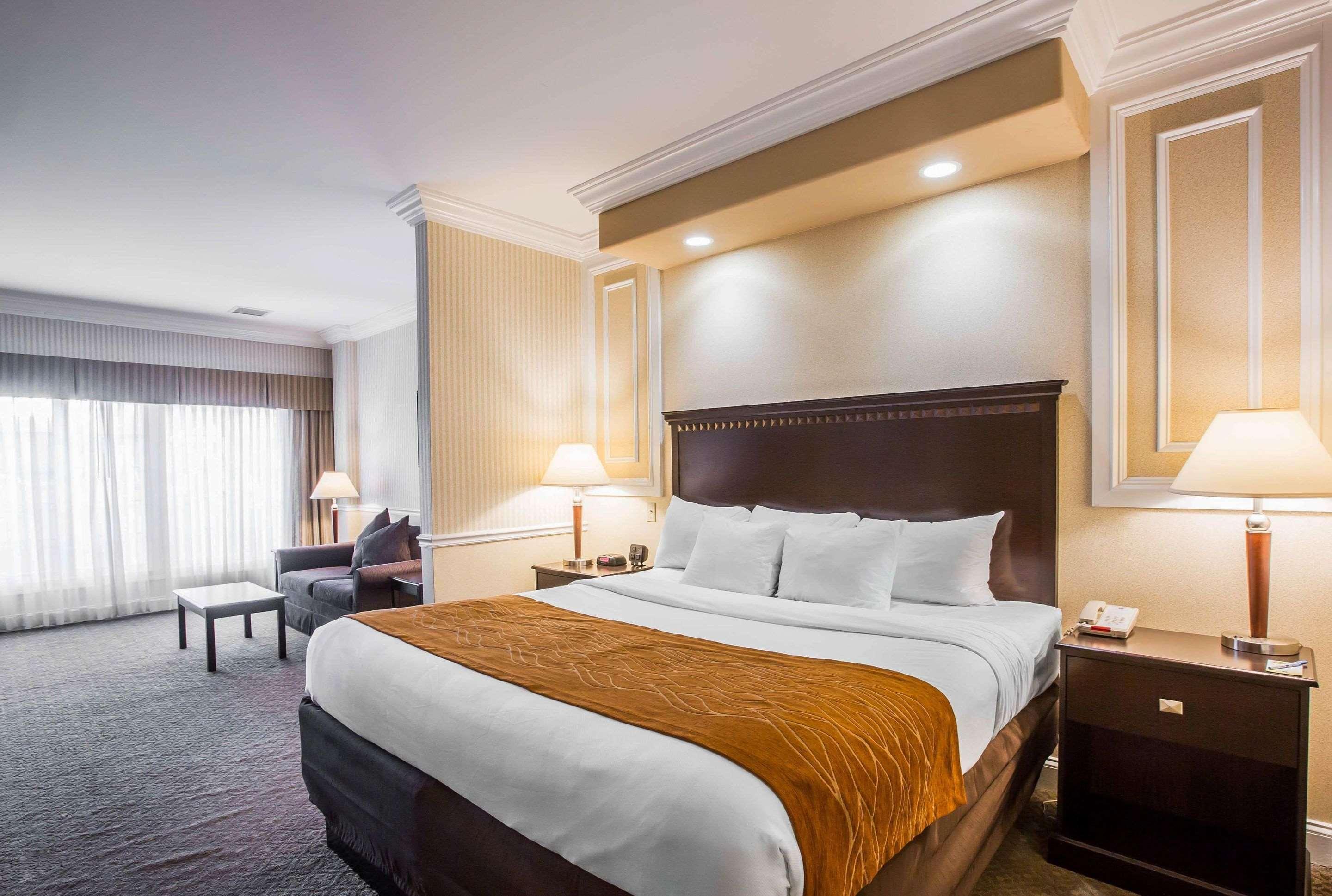 Double King Bed Non Smoking