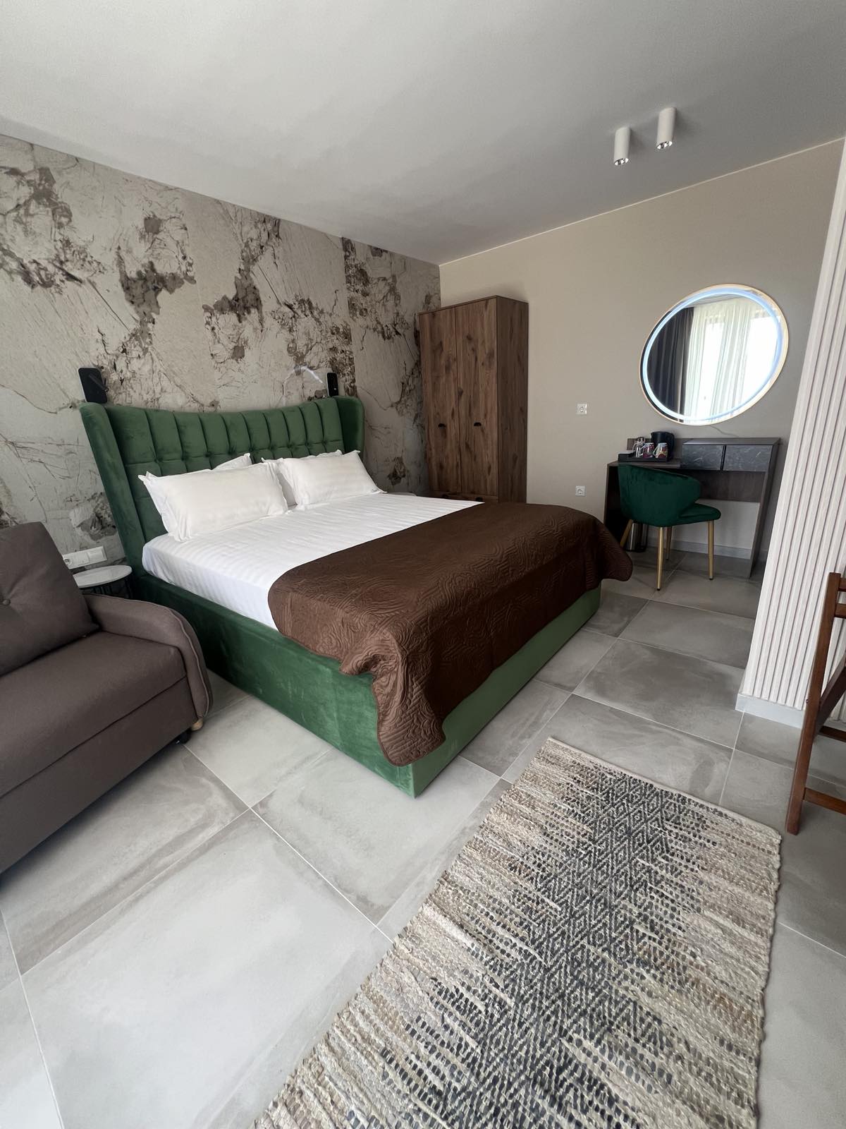 Double or Twin Deluxe One Bed