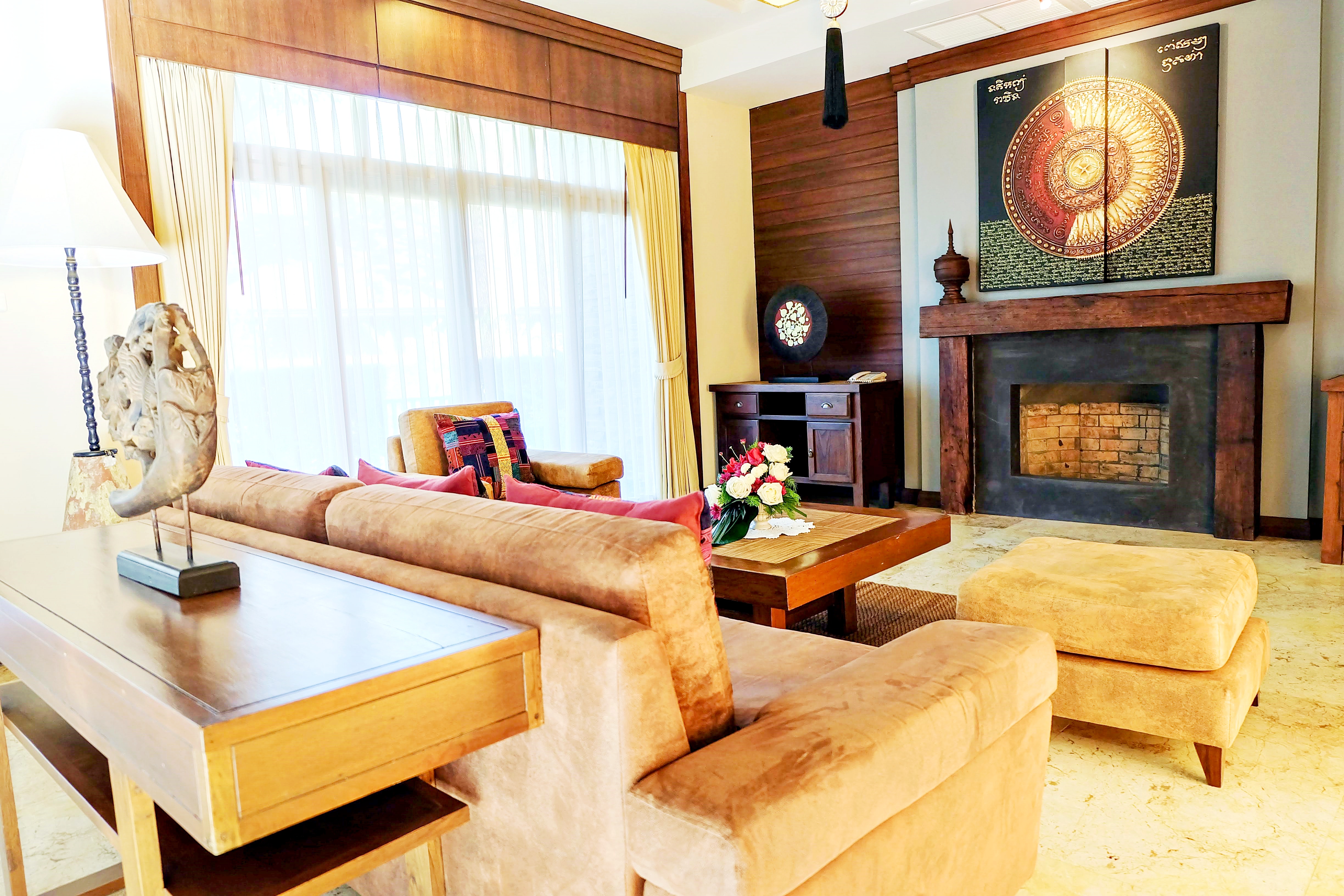 Family Room King Size Bed