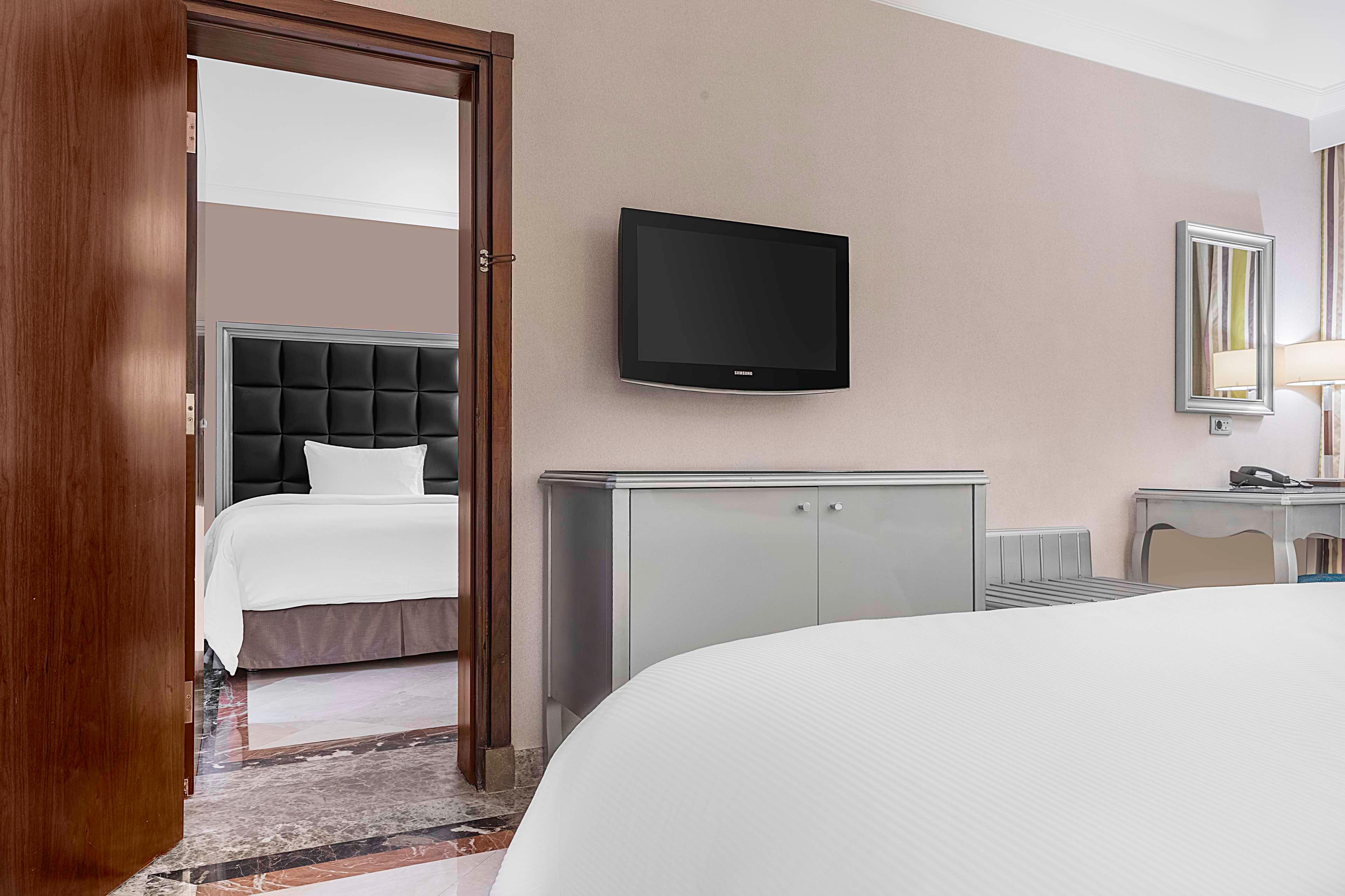 Family Room Connecting Room