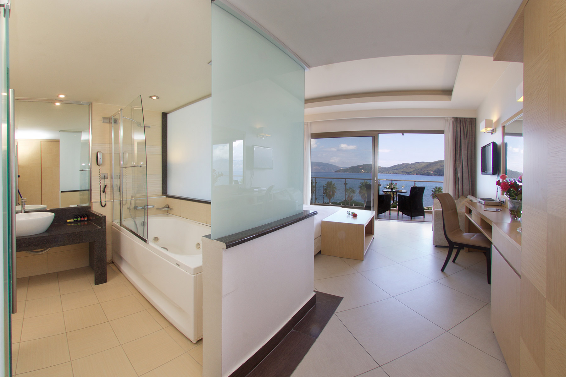 Double or Twin Deluxe Sea View