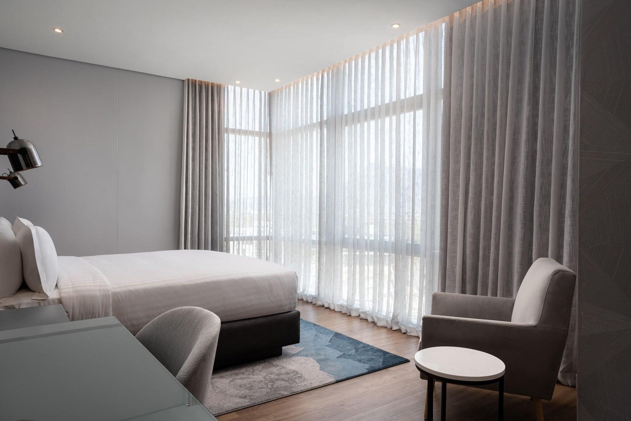 Double Executive King Bed