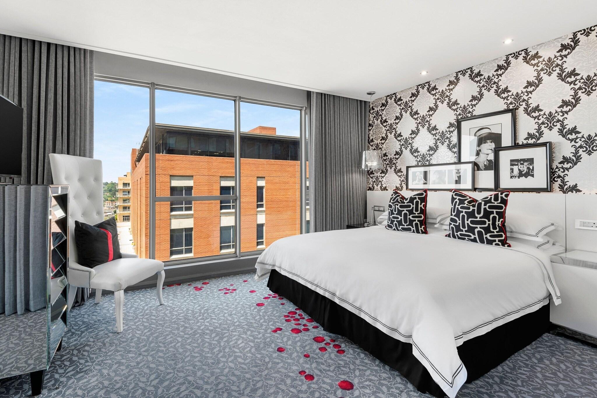 Junior Suite King Size Bed