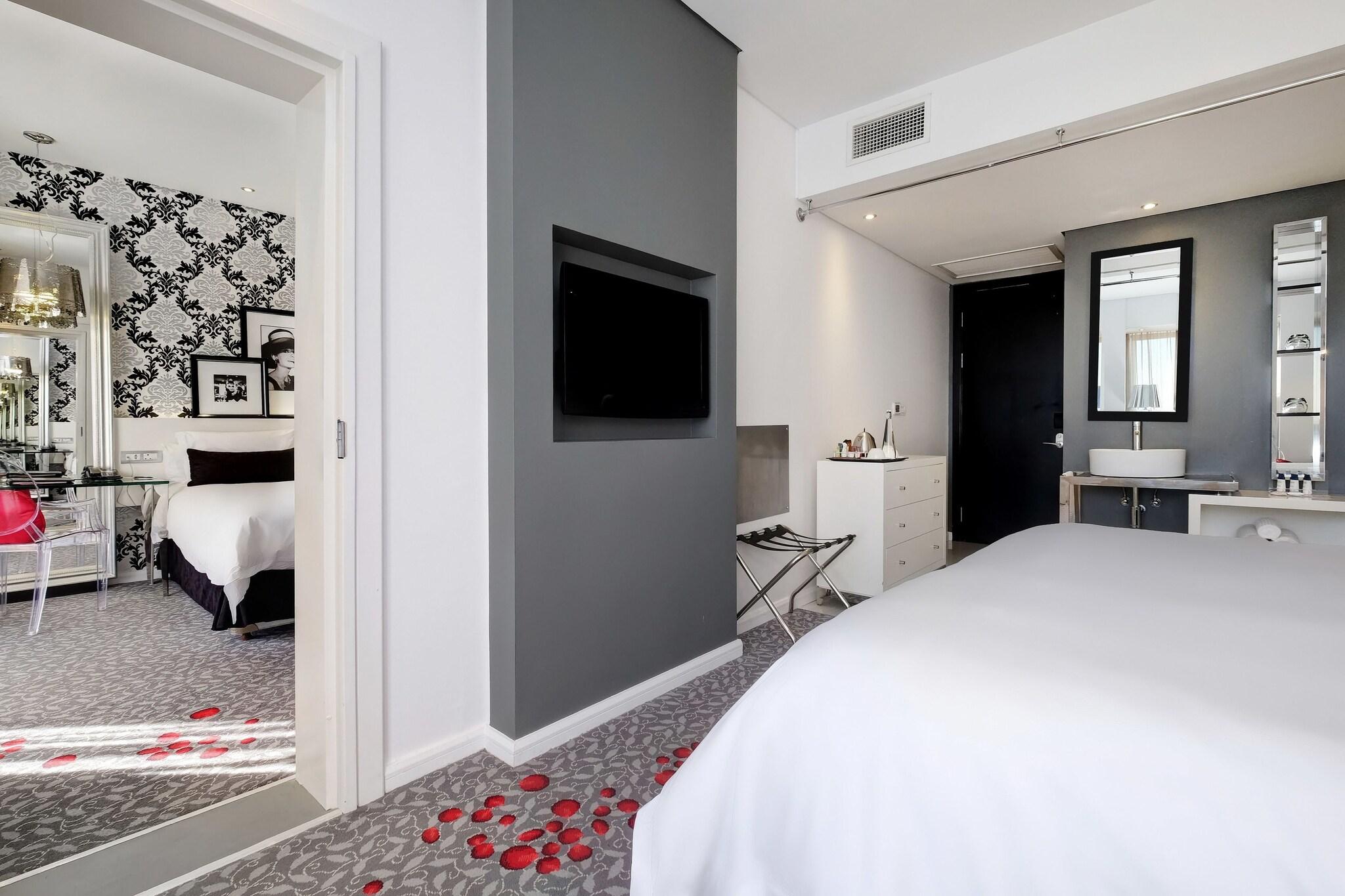 Double King Bed Non Smoking
