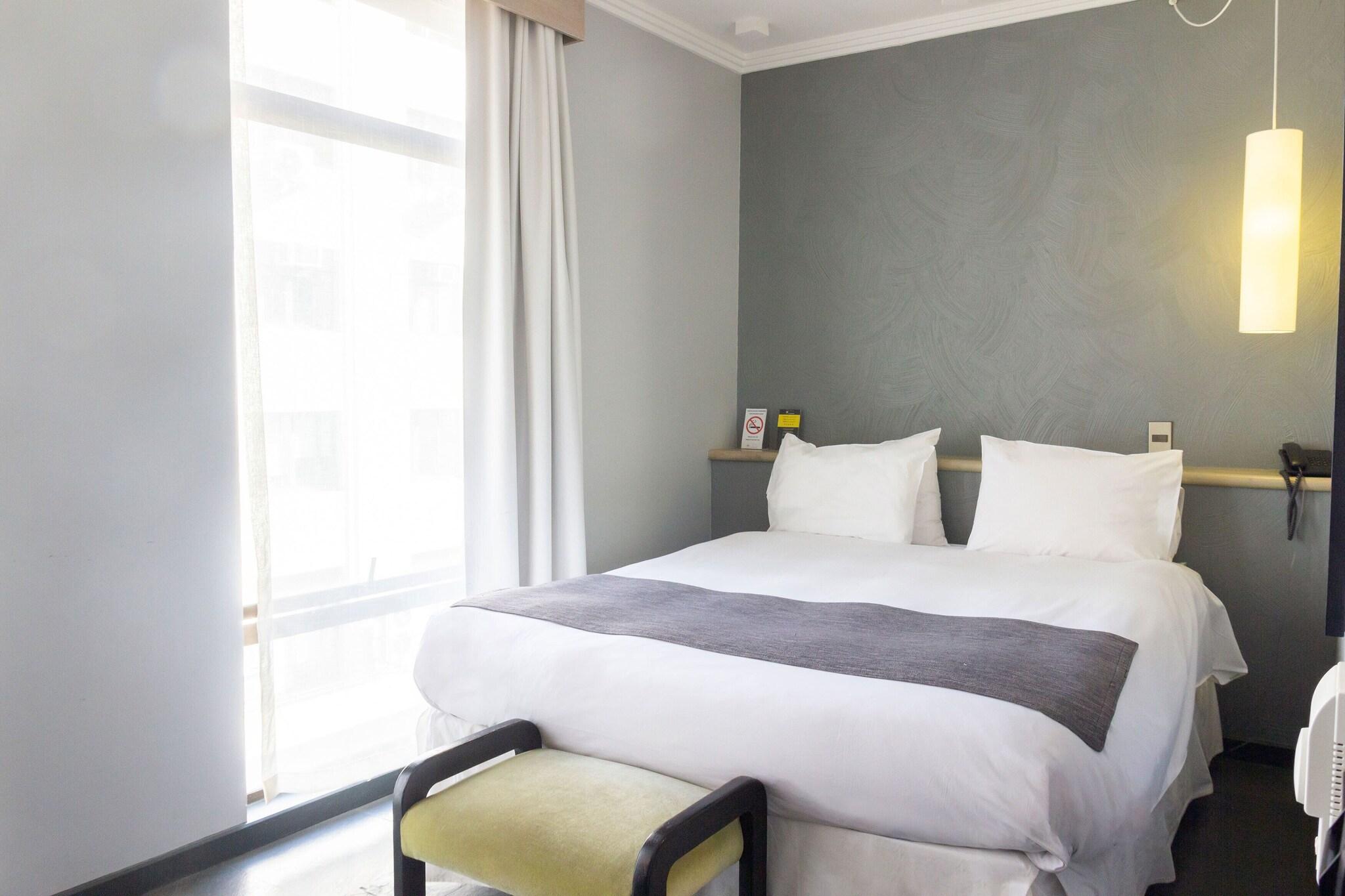 Double Queen Size Bed