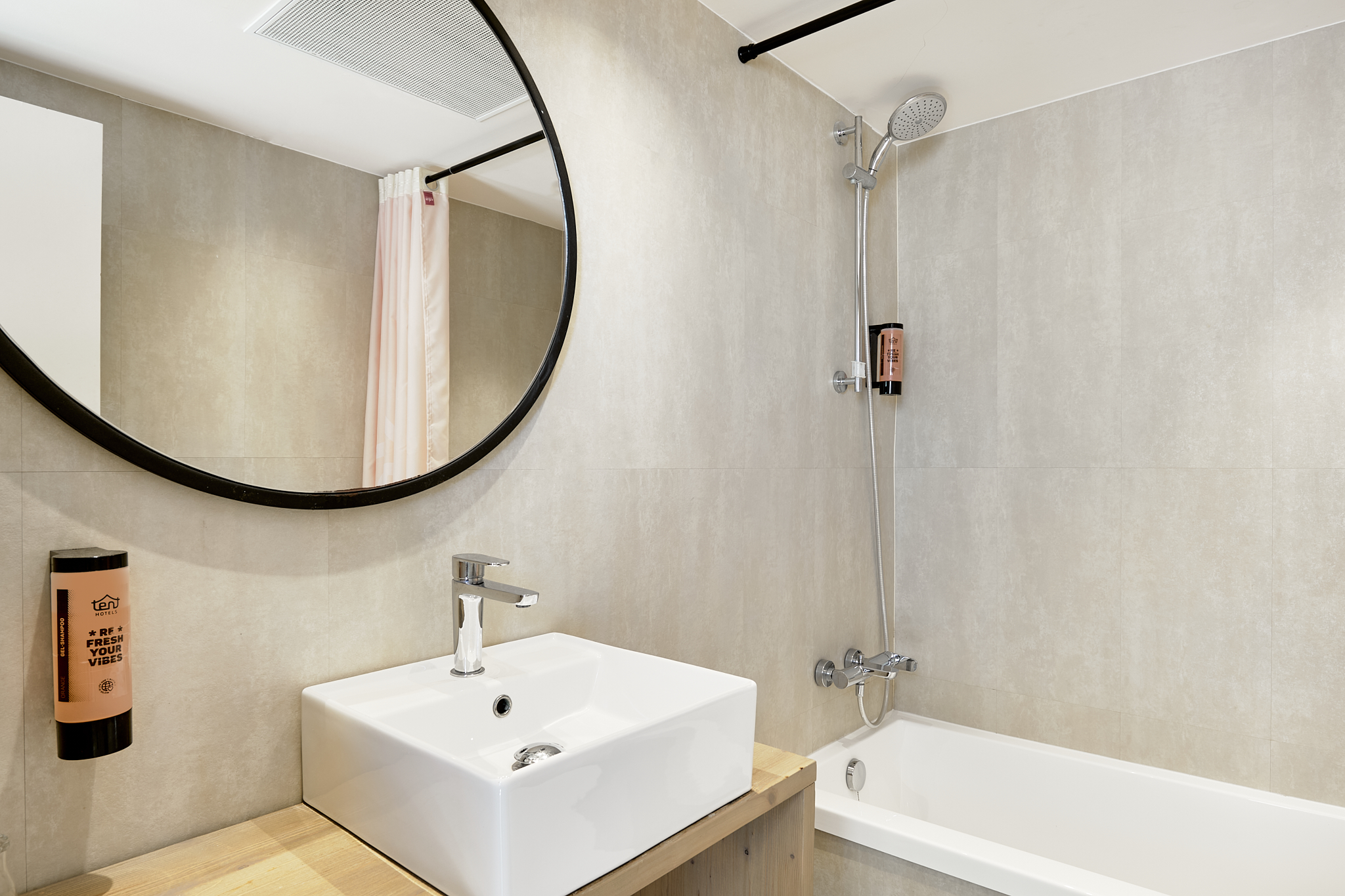 Double or Twin Standard