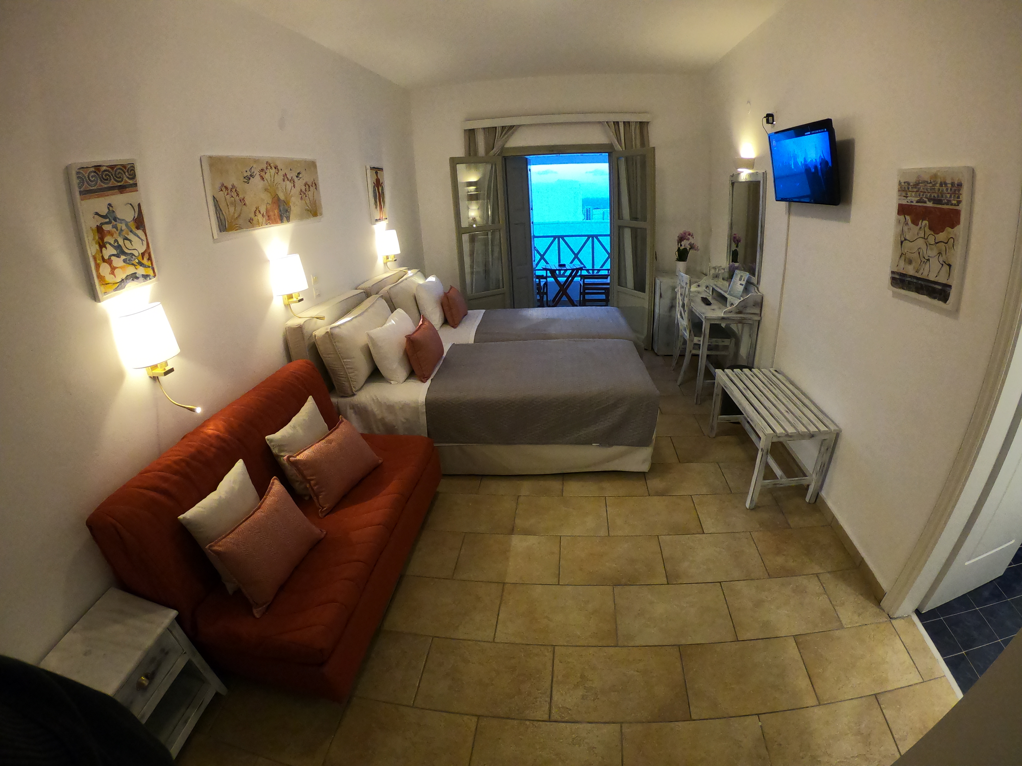 Family Room Capacity 4