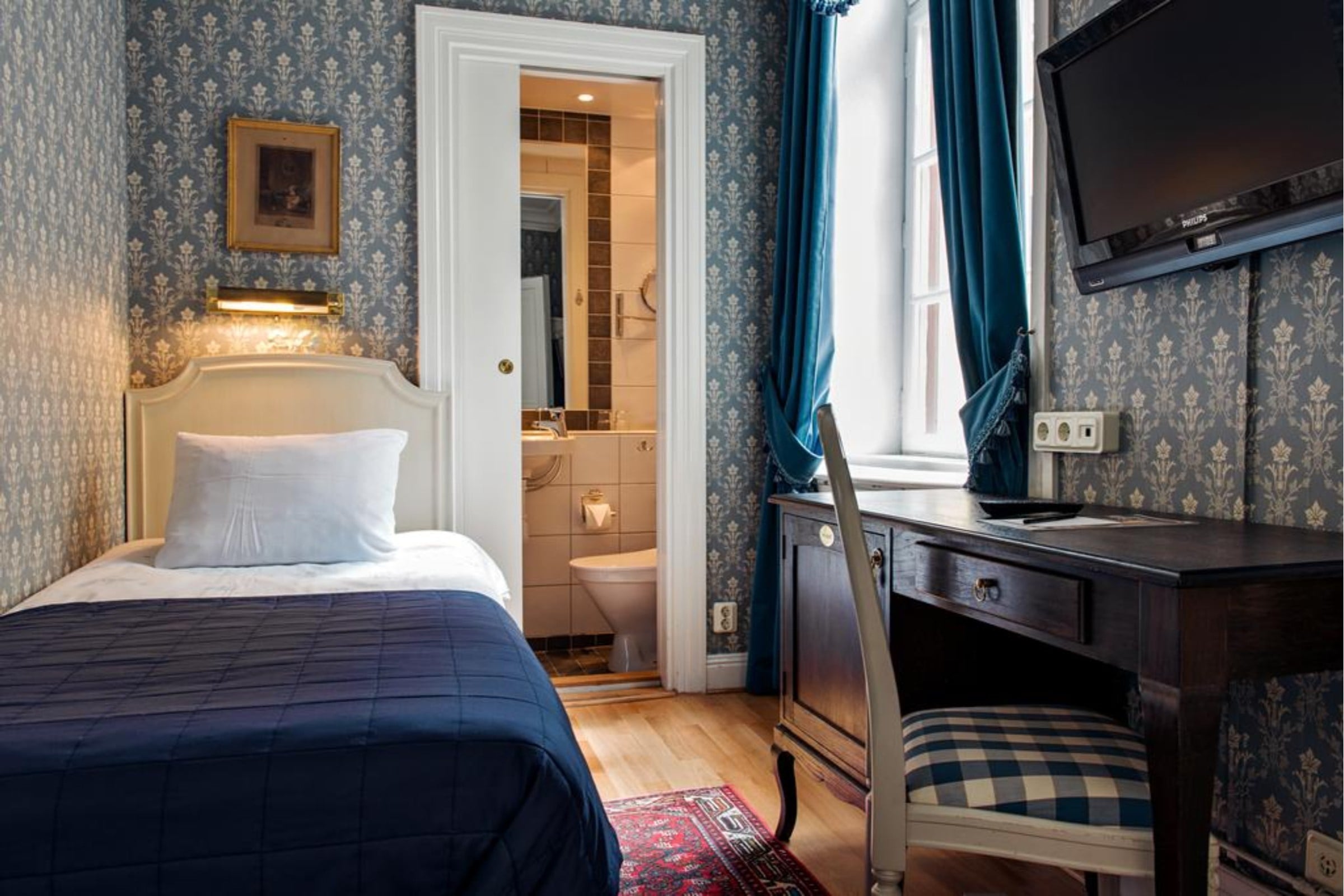 Double Single Economy