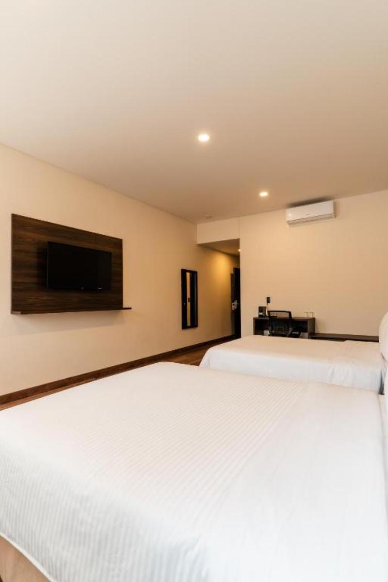 Double Two Double Beds Non Smoking
