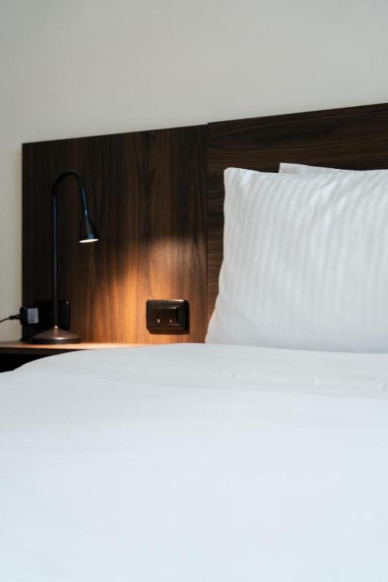 Double Queen Bed Non Smoking