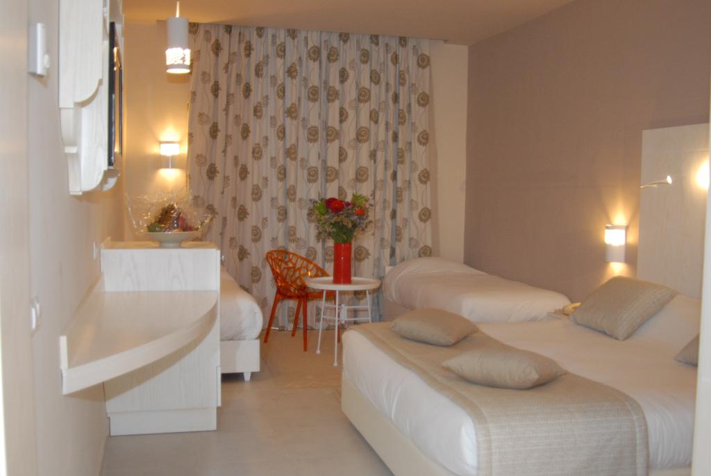 Quadruple Garden View