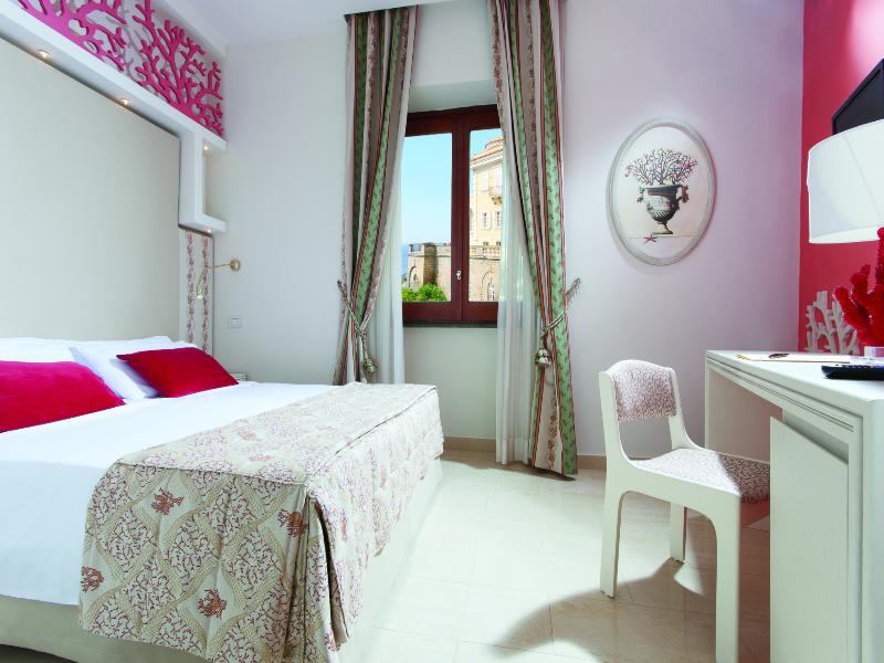 Double or Twin Side Sea View