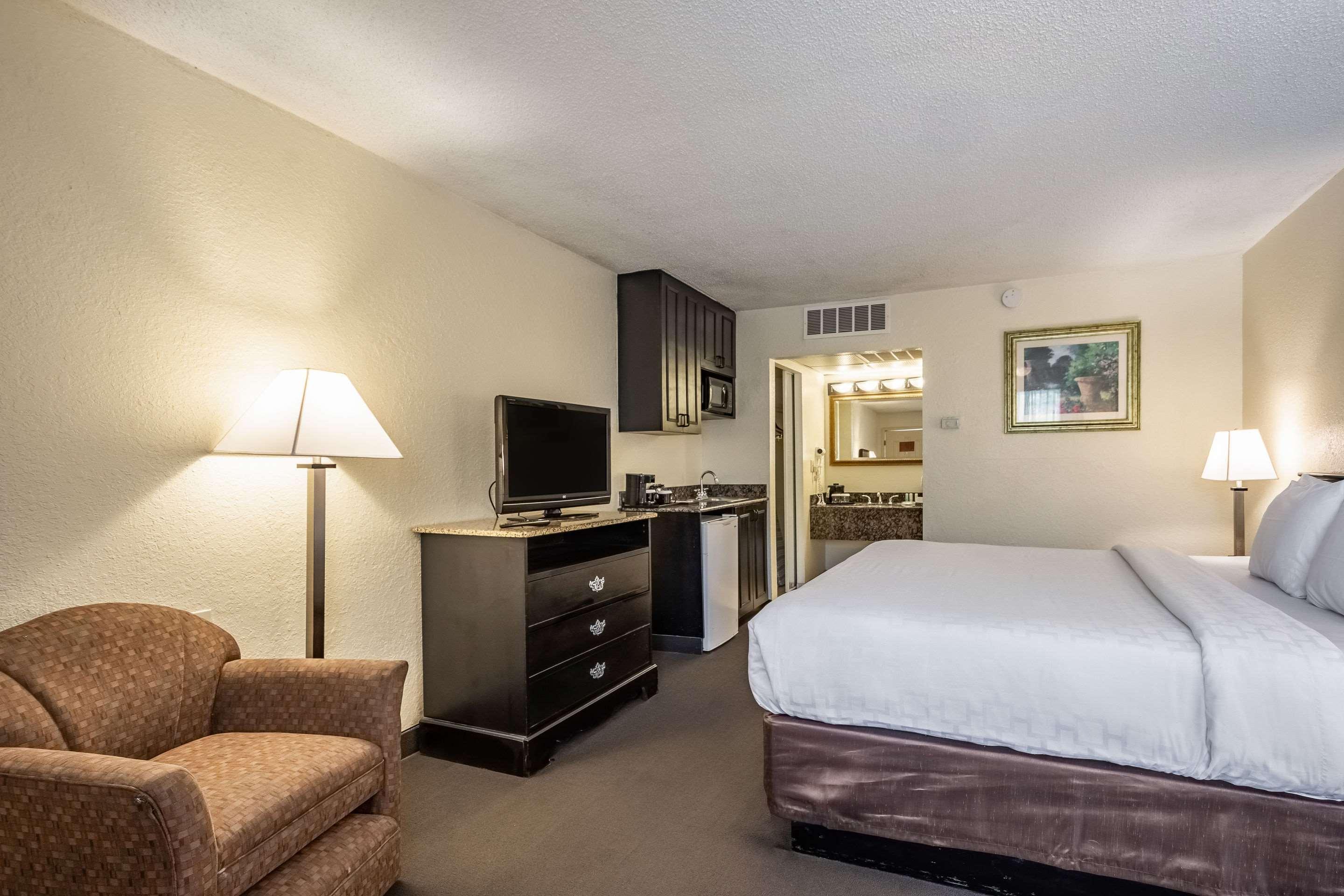 Double King Bed Non Smoking