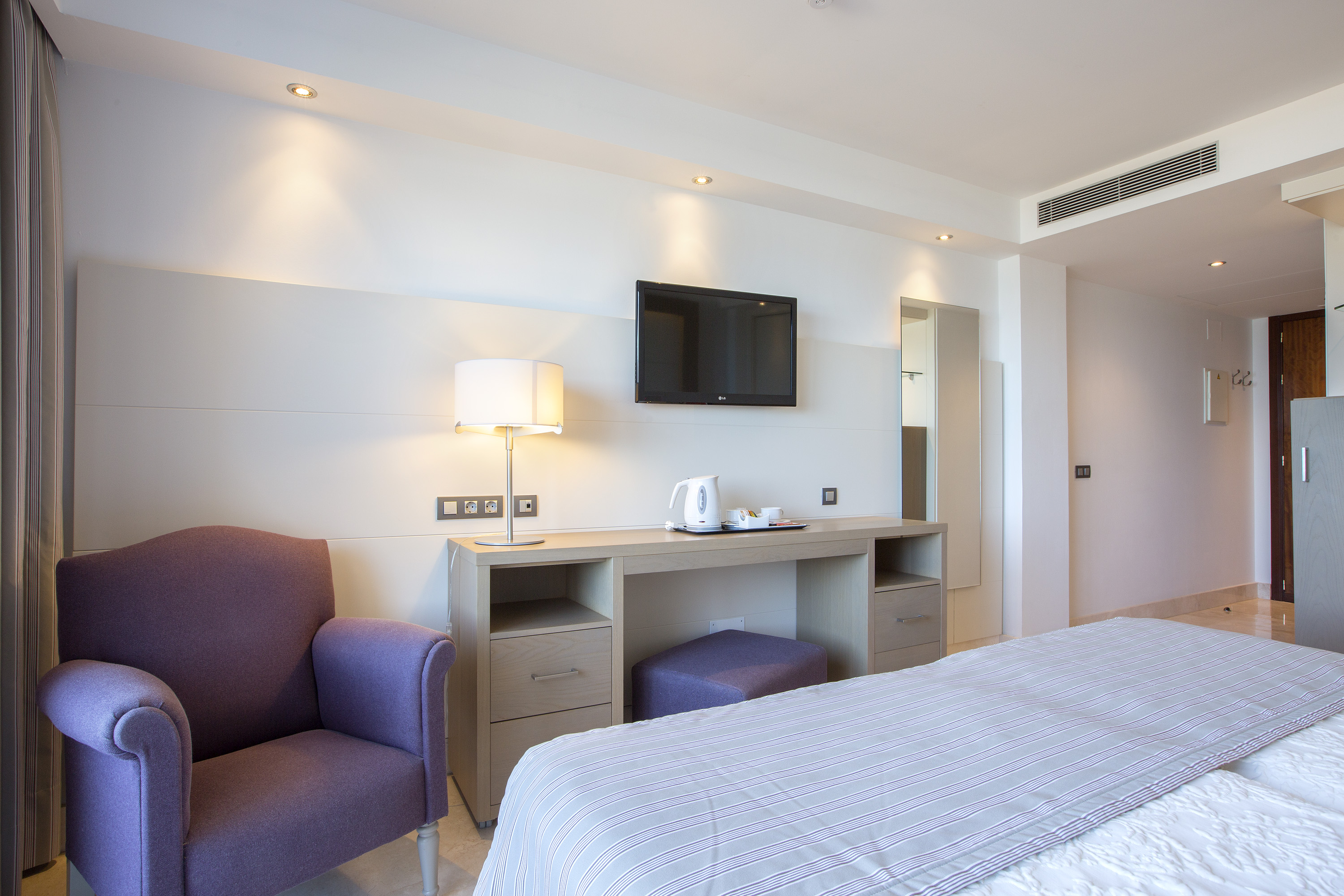 Double or Twin Standard