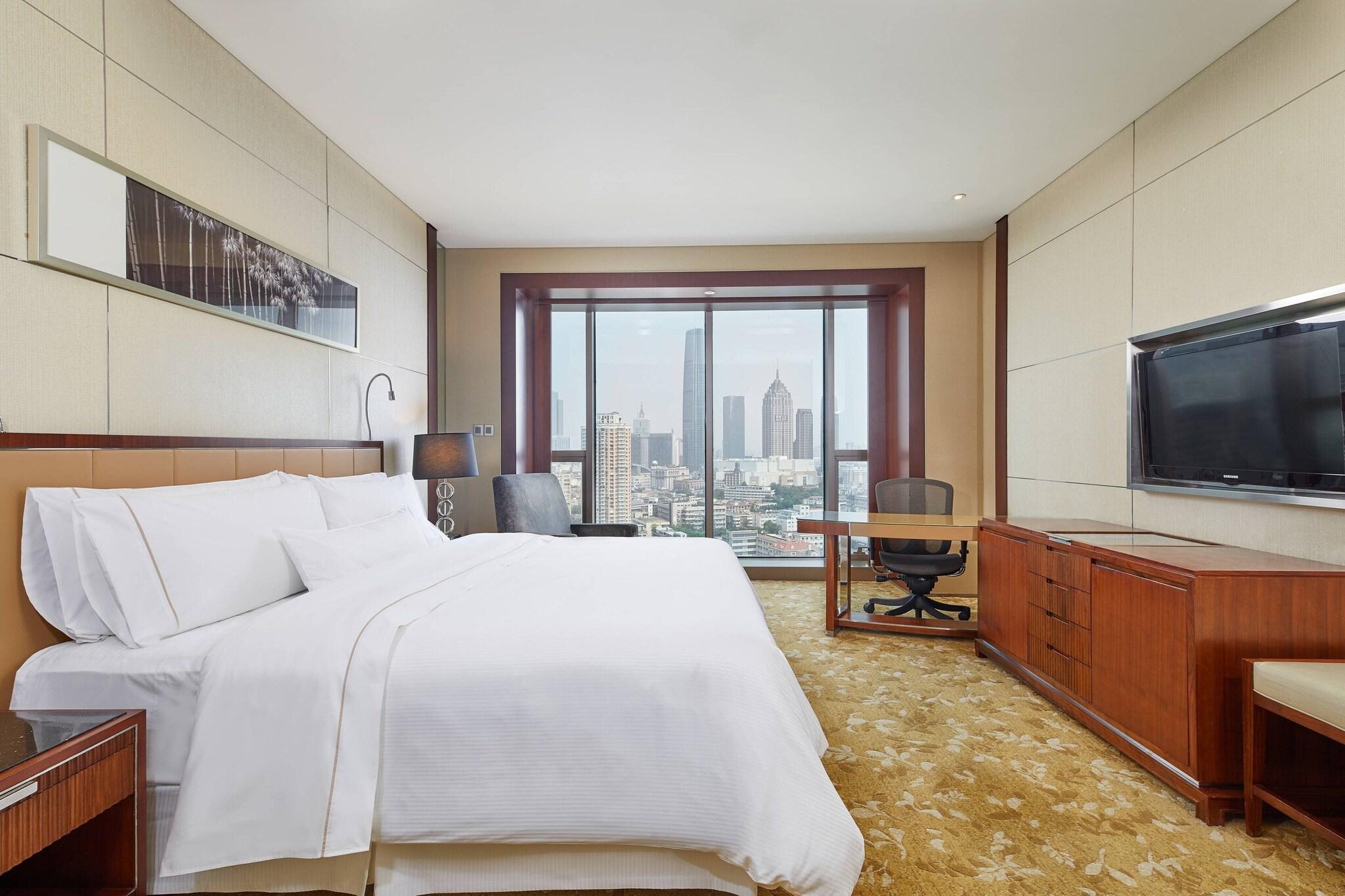 Double City View King Bed