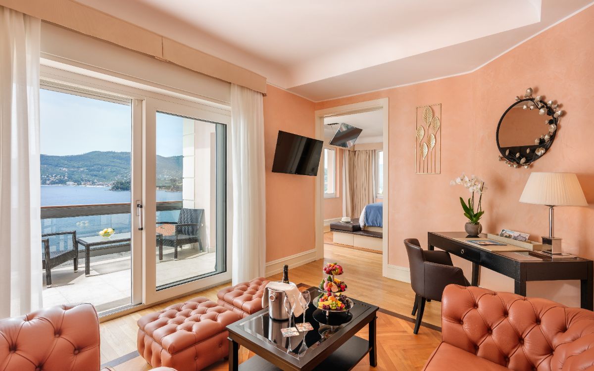 Suite Two Double Beds with Views