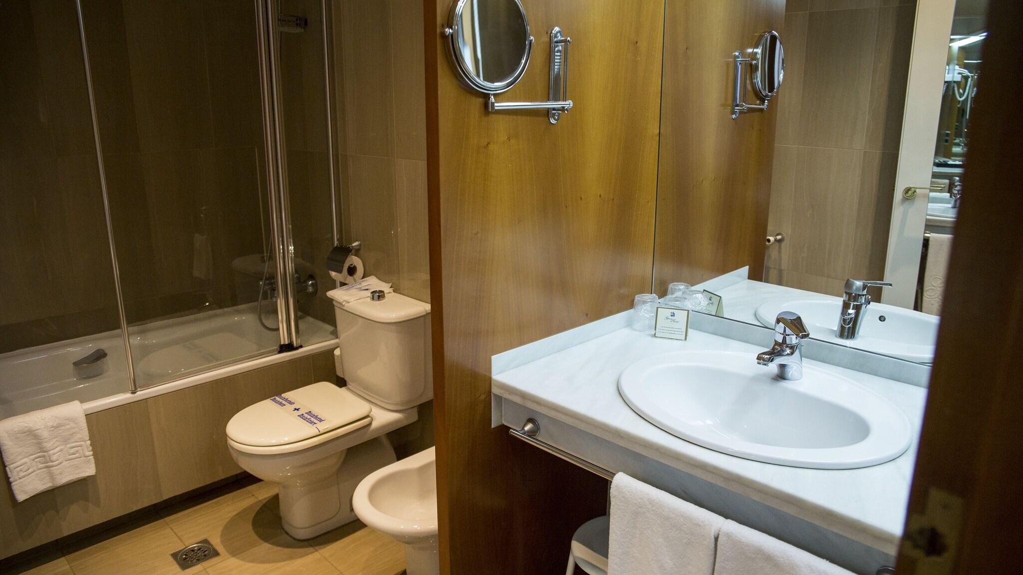 Junior Suite City View King Bed