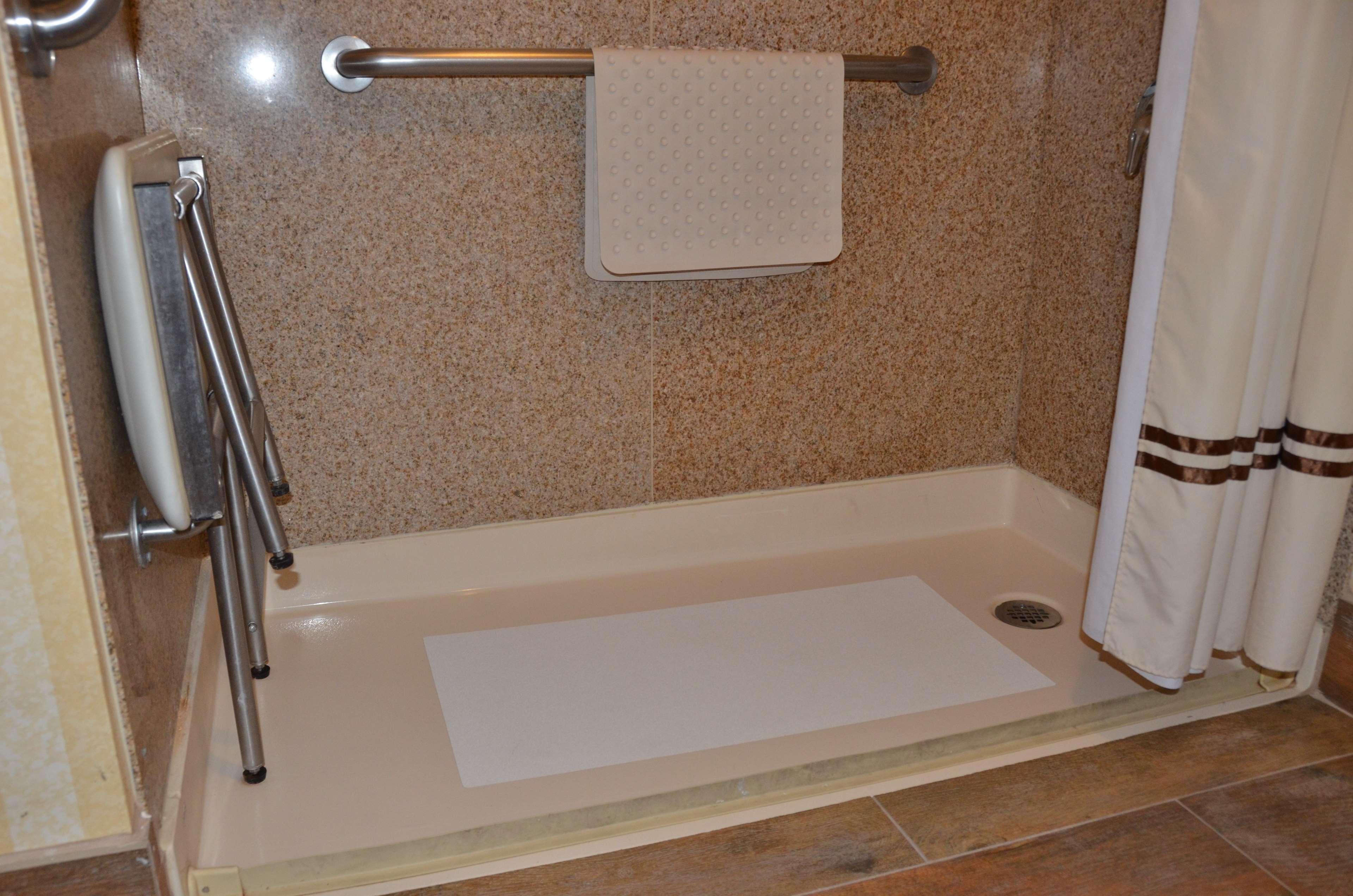 Room Accessible King Size Bed