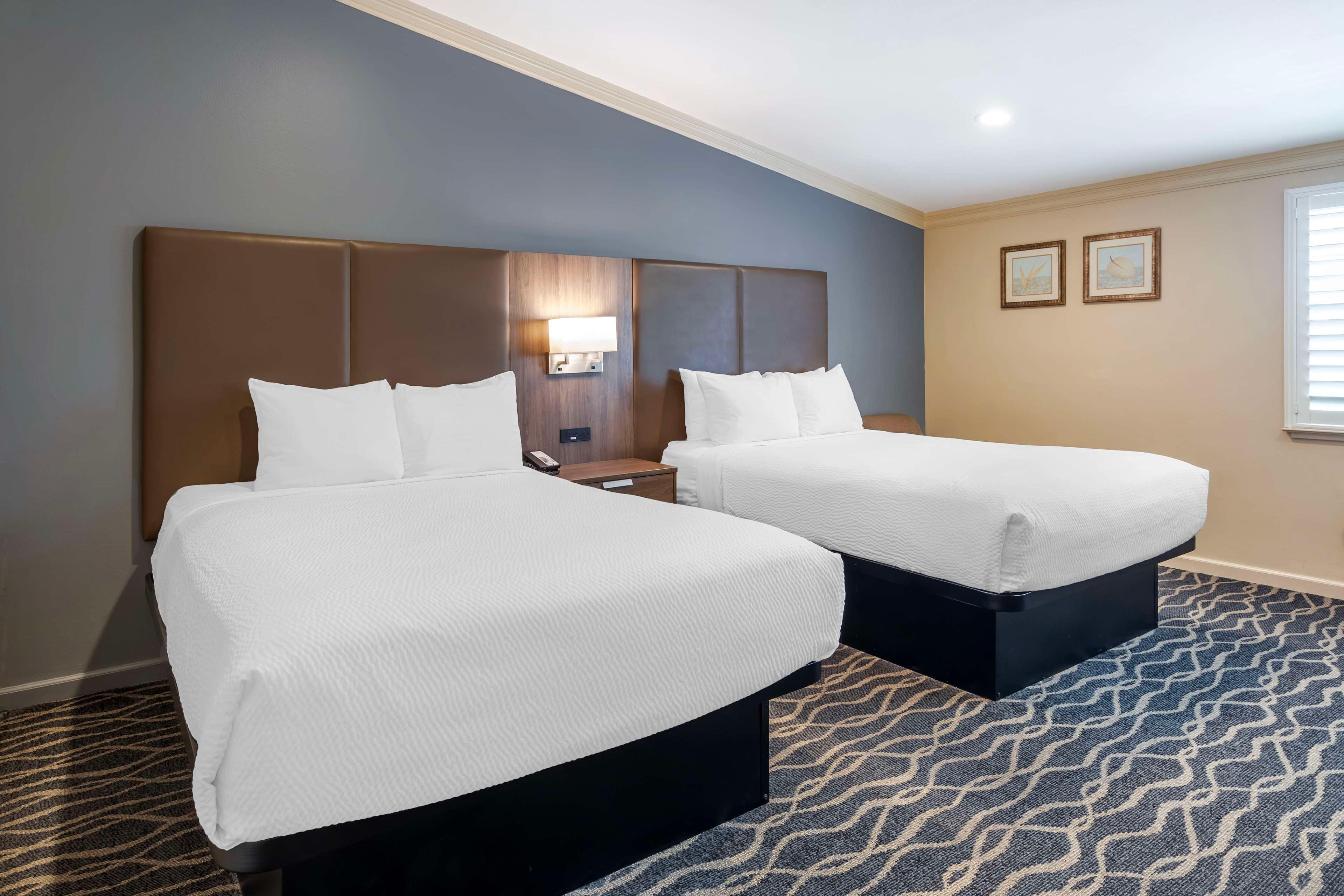 Room Accessible-two Queen Beds