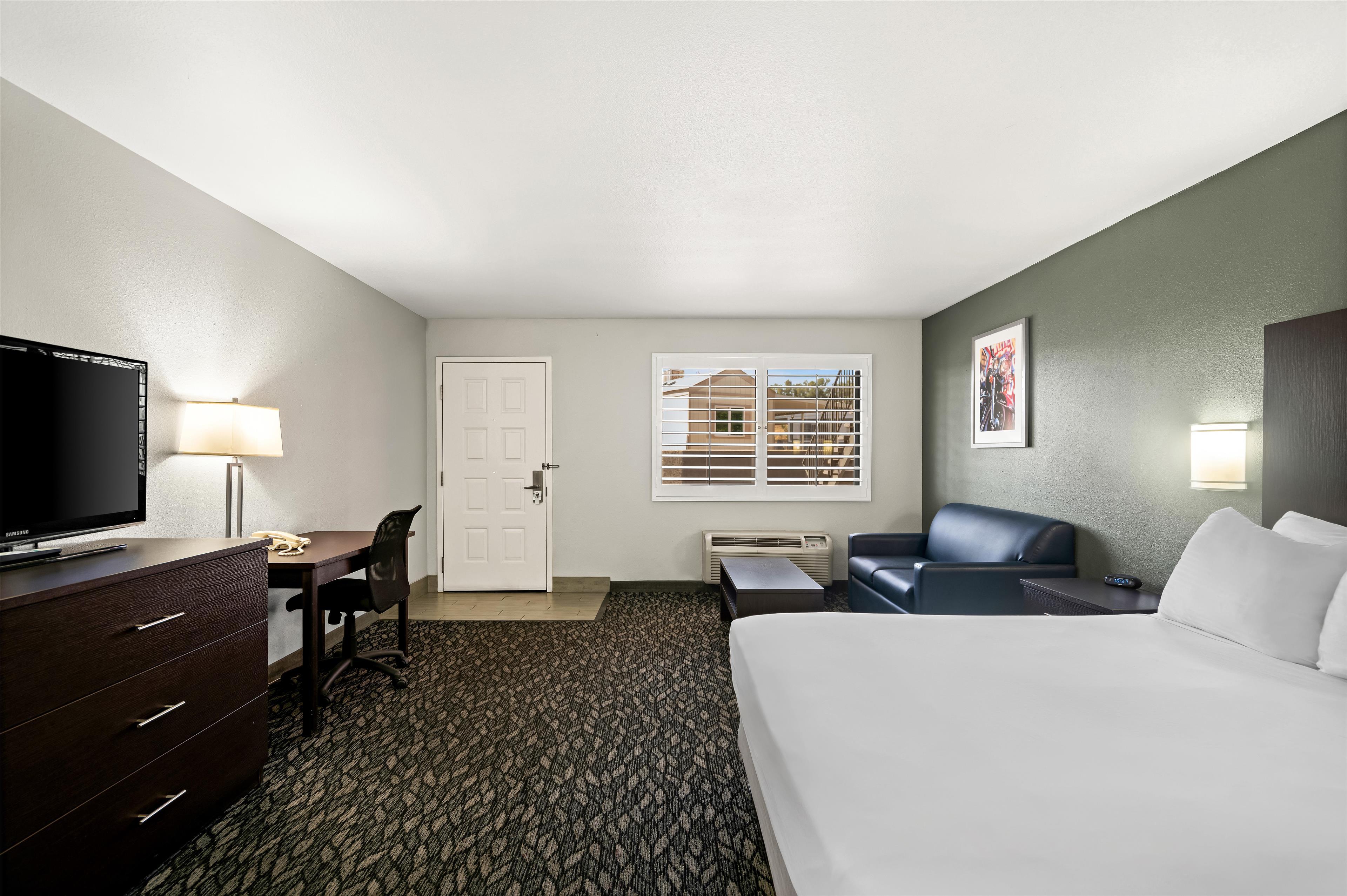 Room Queen Bed Non Smoking