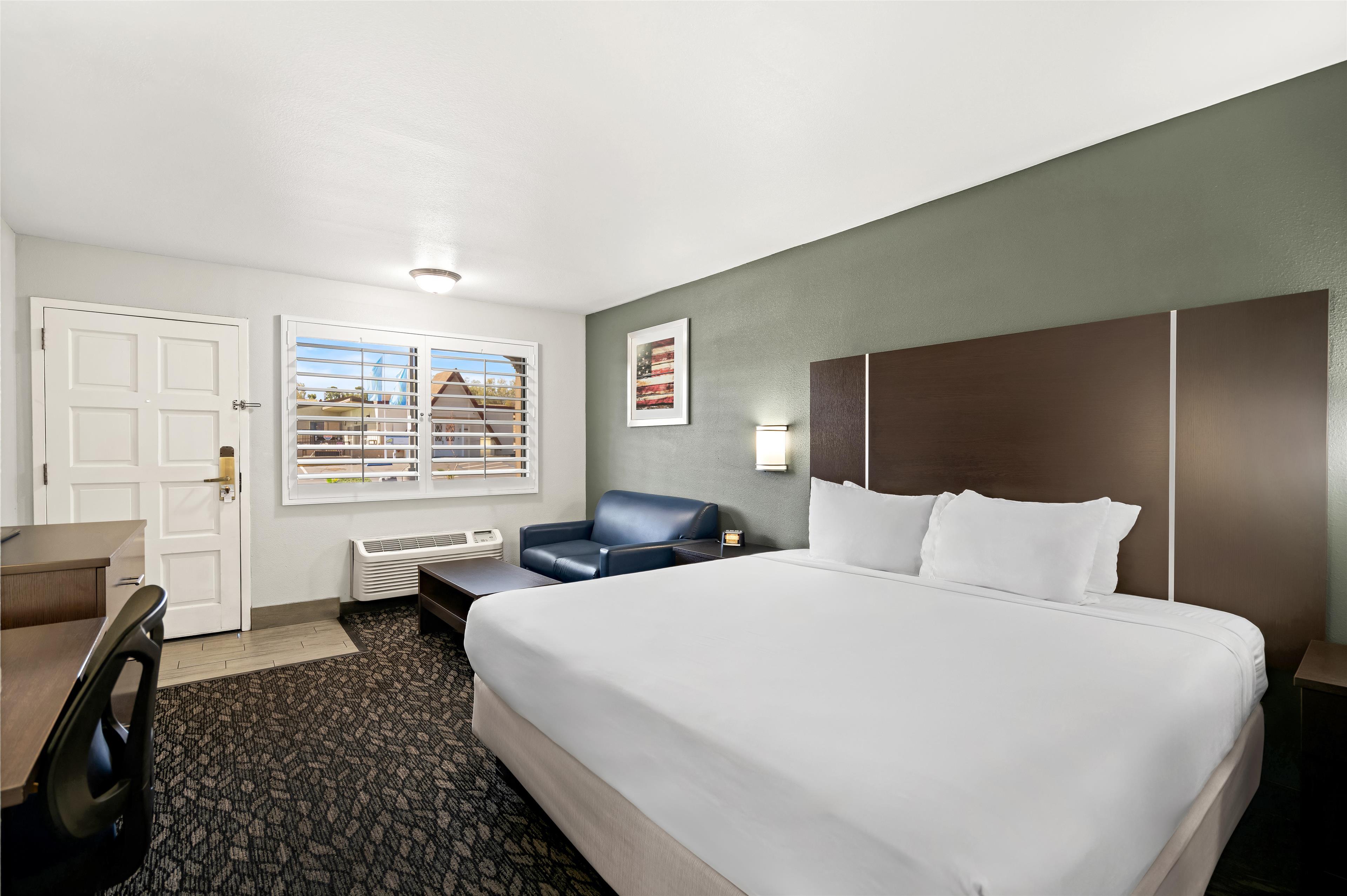 Room King Bed Non Smoking