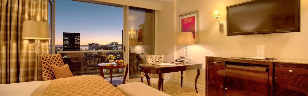 Room Luxury City View